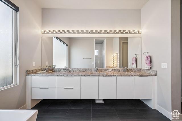 St. George, Utah, 84790, United States, 6 Bedrooms Bedrooms, ,6 BathroomsBathrooms,Residential,For Sale,1983987