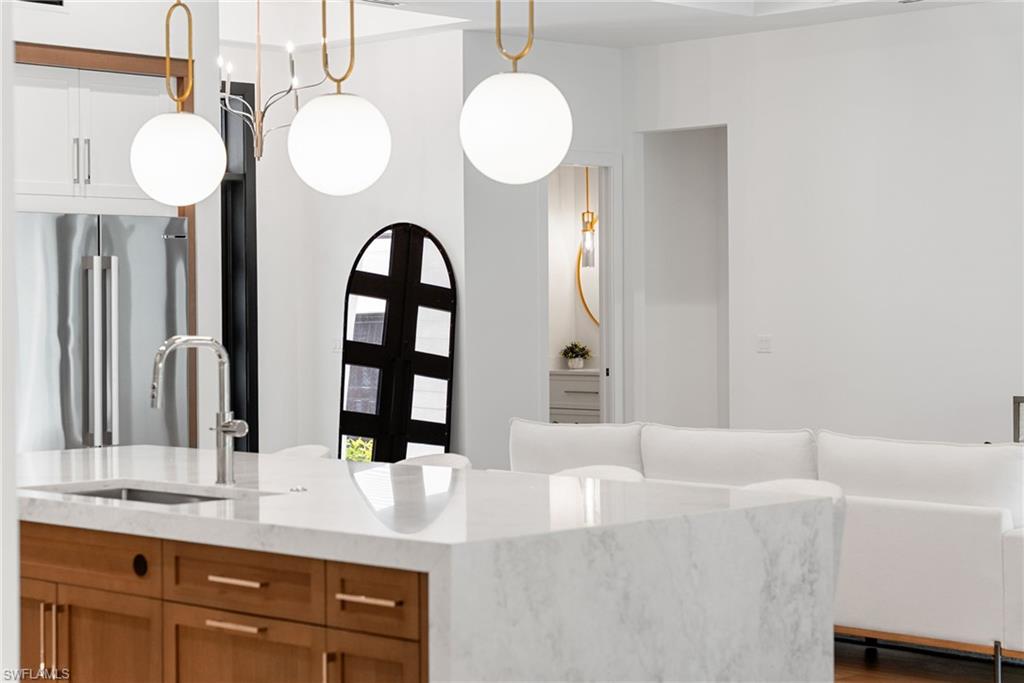 Naples, Florida, 34105, United States, 4 Bedrooms Bedrooms, ,5 BathroomsBathrooms,Residential,For Sale,1991548