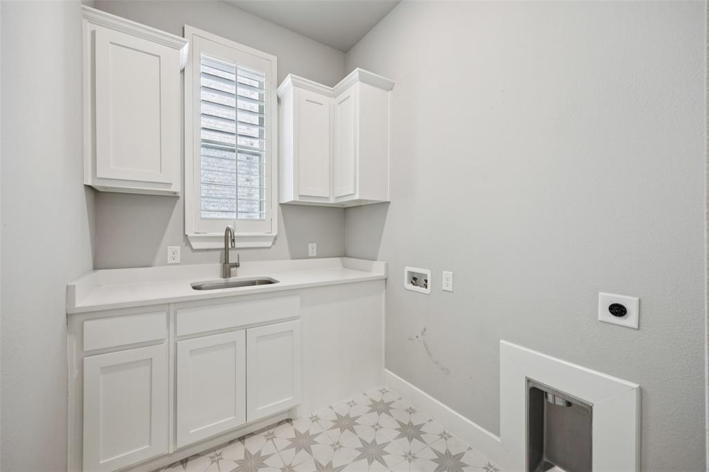Rockwall, Texas, 75087, United States, 4 Bedrooms Bedrooms, ,4 BathroomsBathrooms,Residential,For Sale,1918235