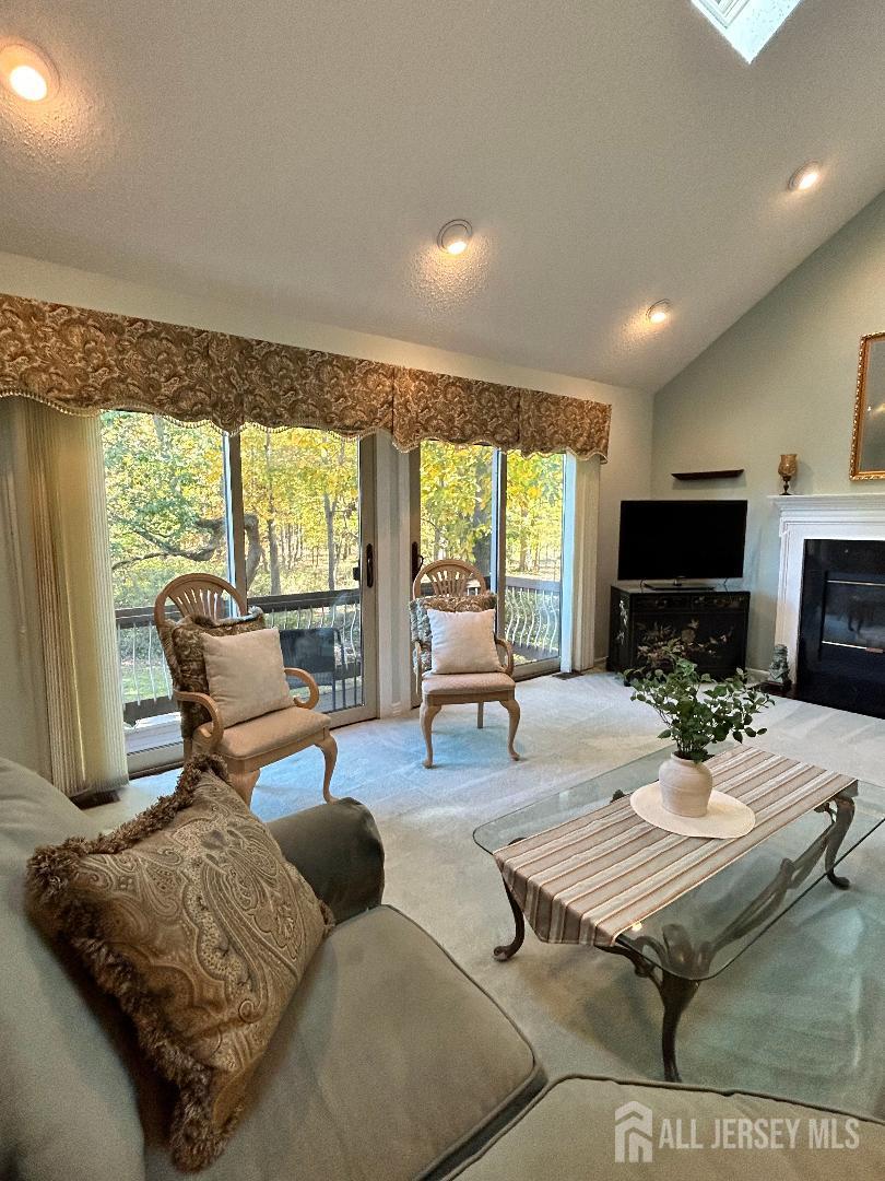 Edison, New Jersey, 08820, United States, 2 Bedrooms Bedrooms, ,3 BathroomsBathrooms,Residential,For Sale,1991890