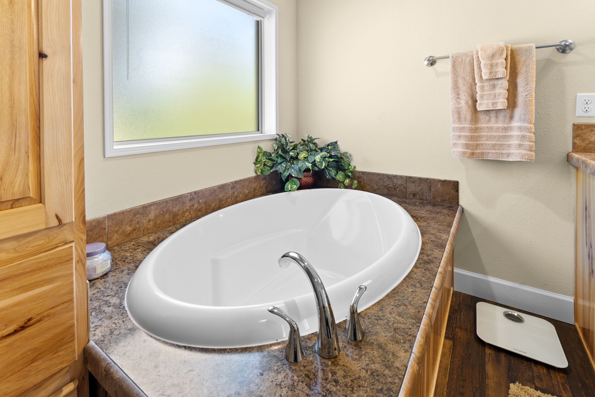 Cloverdale, Oregon, 97135, United States, 2 Bedrooms Bedrooms, ,2 BathroomsBathrooms,Residential,For Sale,1983657