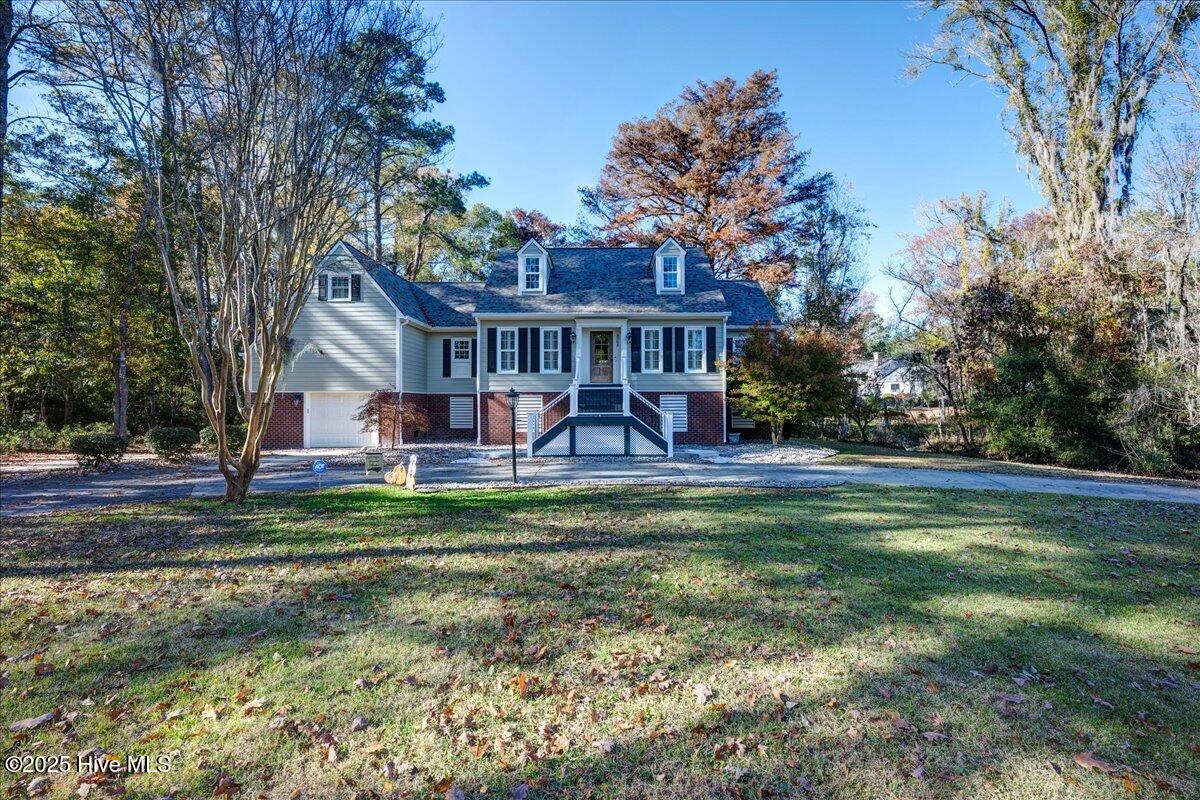 Trent Woods, North Carolina, 28562, United States, 4 Bedrooms Bedrooms, ,3 BathroomsBathrooms,Residential,For Sale,1997785