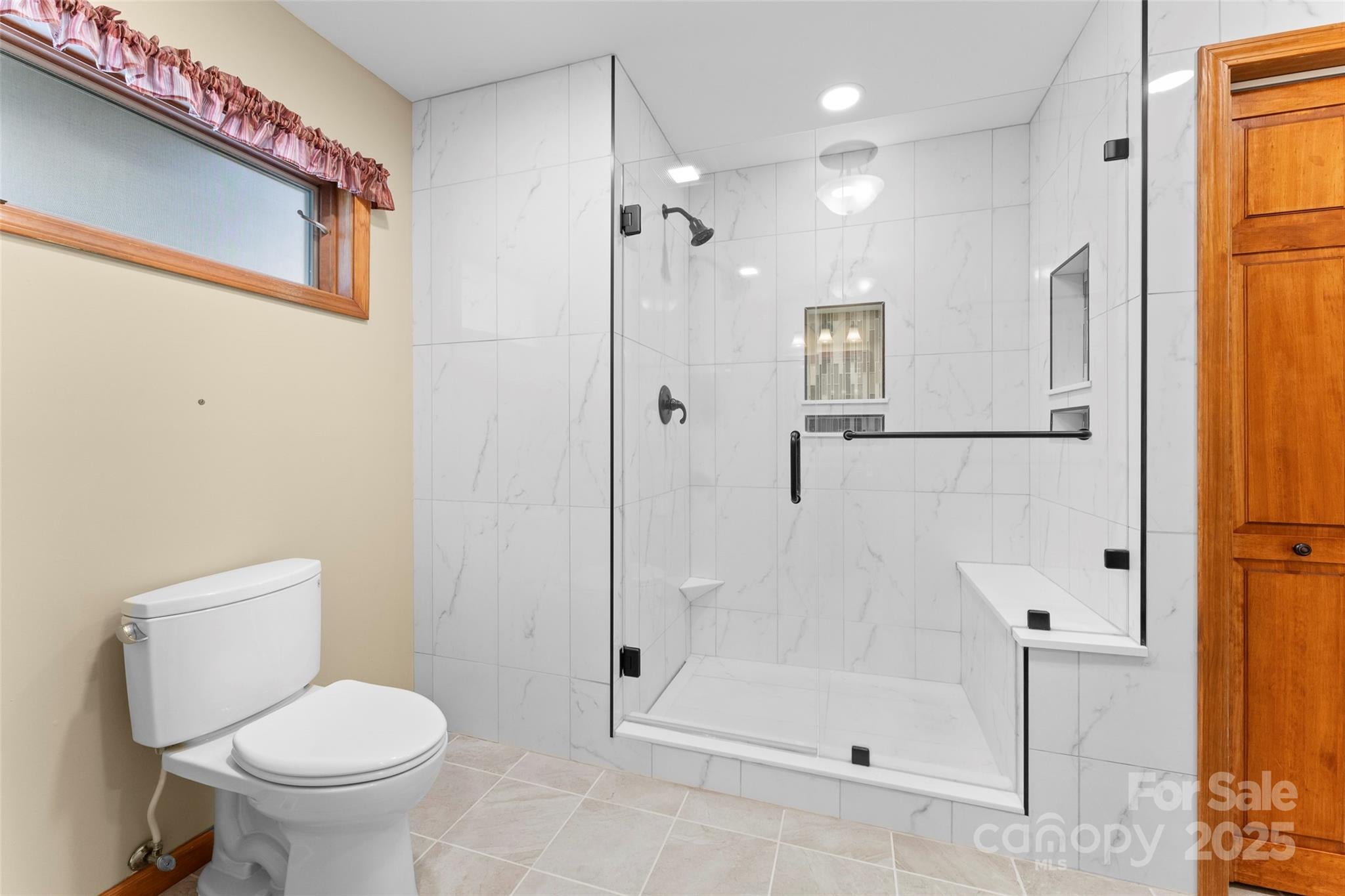 Maggie Valley, North Carolina, 28751, United States, 3 Bedrooms Bedrooms, ,3 BathroomsBathrooms,Residential,For Sale,1976067