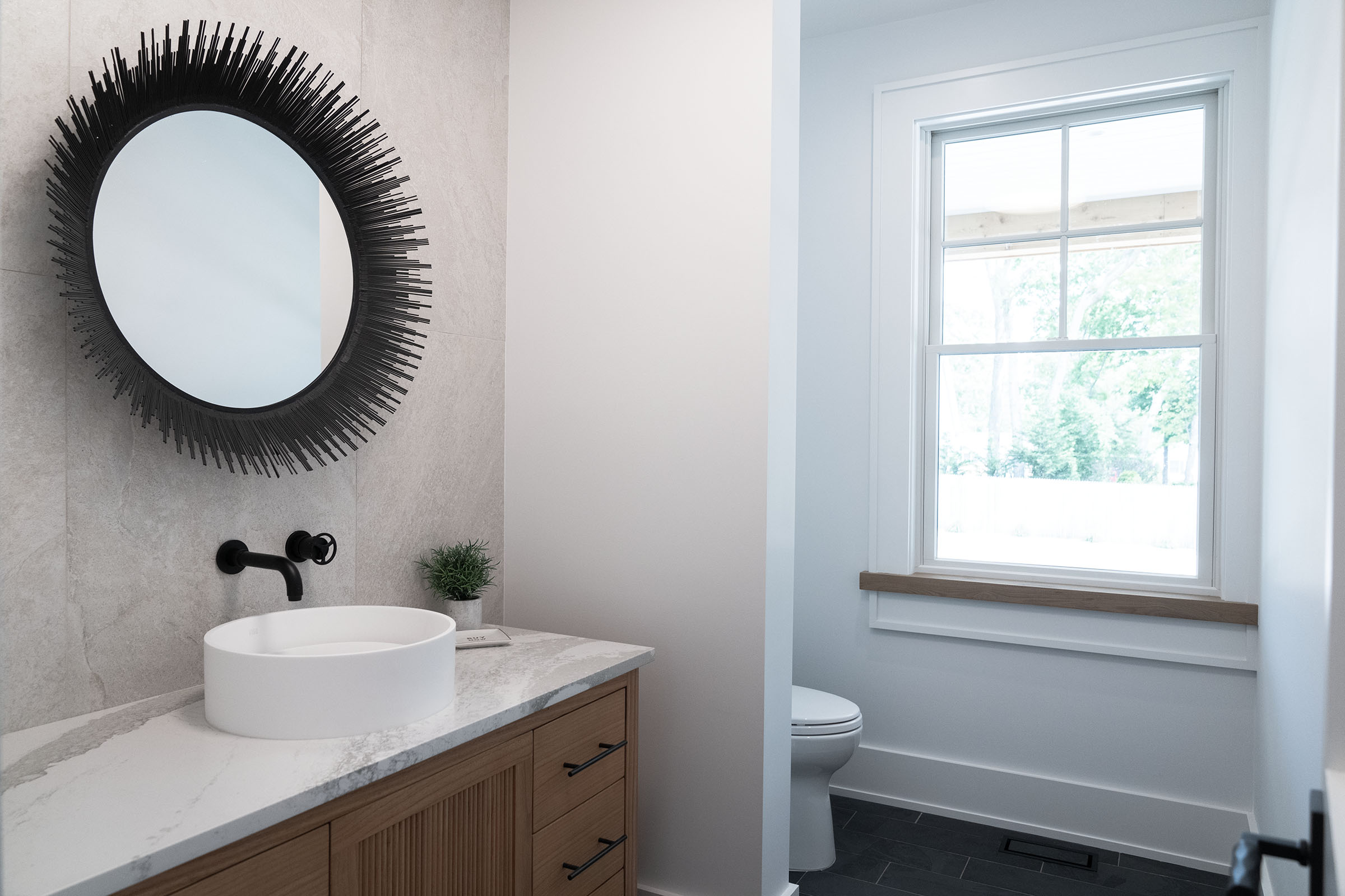 Southold, New York, 11971, United States, 4 Bedrooms Bedrooms, ,6 BathroomsBathrooms,Residential,For Sale,2005838