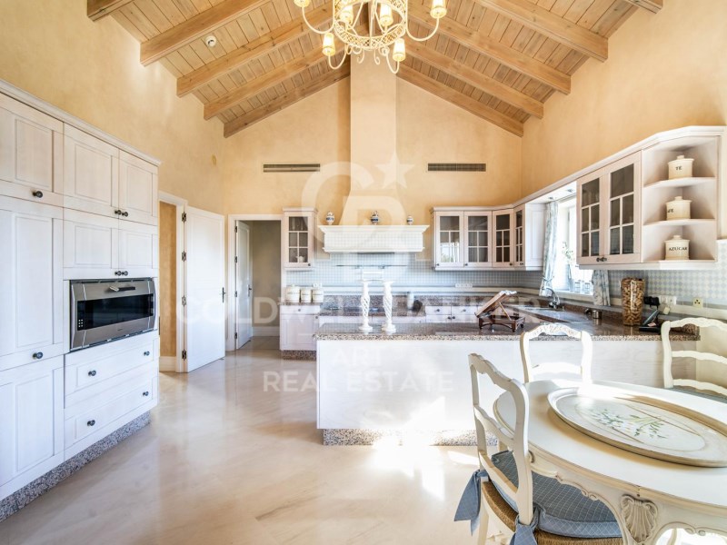 Marbella, Andalusia, ES, 5 Bedrooms Bedrooms, ,5 BathroomsBathrooms,Residential,For Sale,1918822