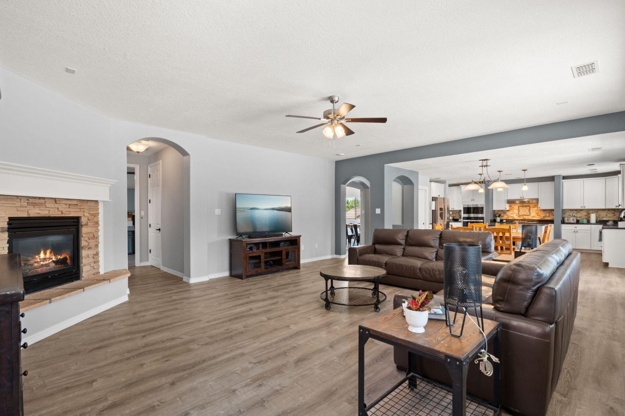 Rio Rancho, New Mexico, 87144, United States, 4 Bedrooms Bedrooms, ,3 BathroomsBathrooms,Residential,For Sale,1906947