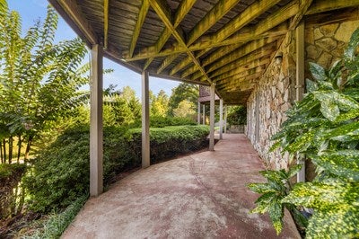 Young Harris, Georgia, 30582, United States, 2 Bedrooms Bedrooms, ,3 BathroomsBathrooms,Residential,For Sale,1940477