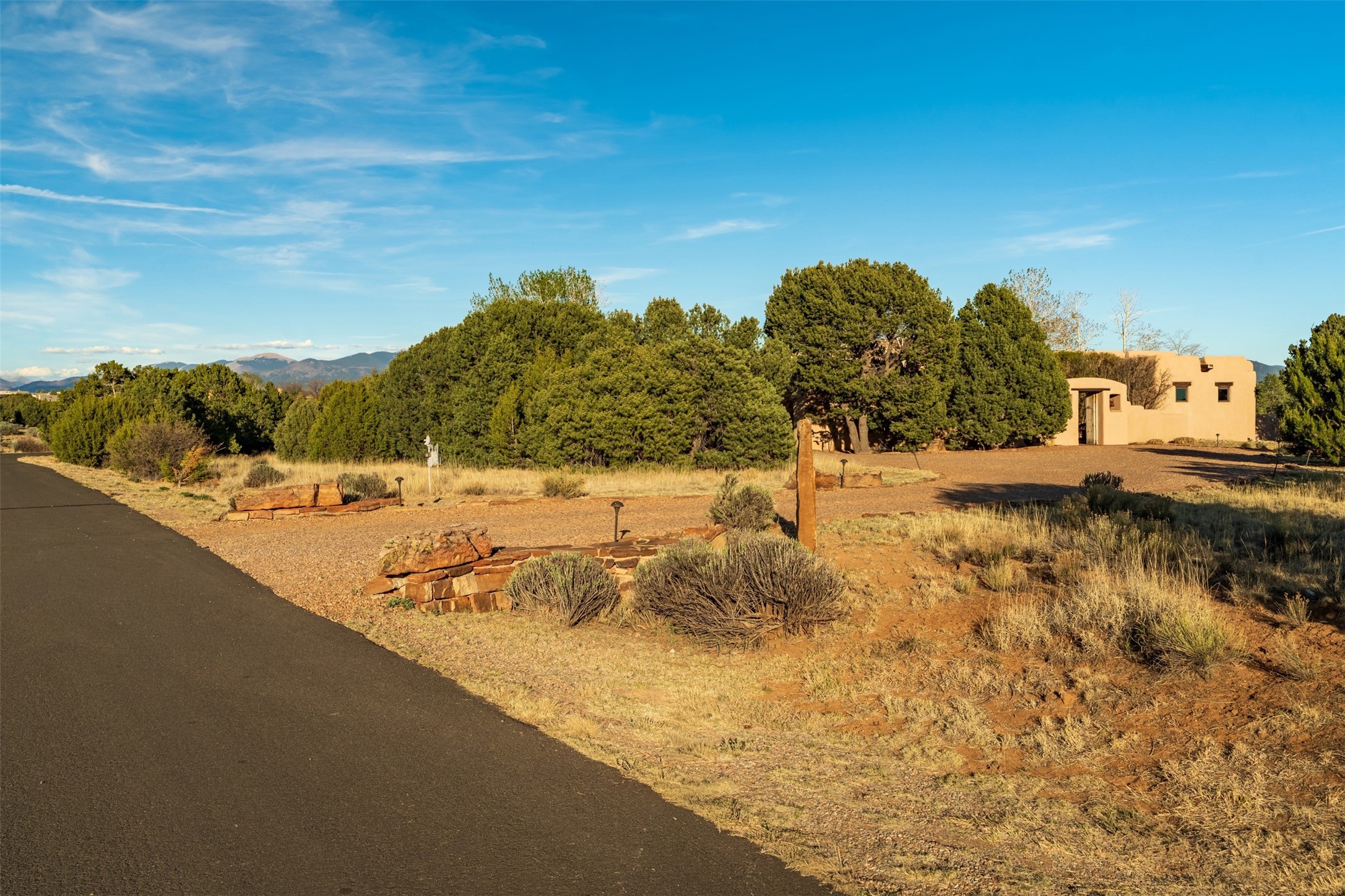  8 Ridgetop Circle - 物件實景