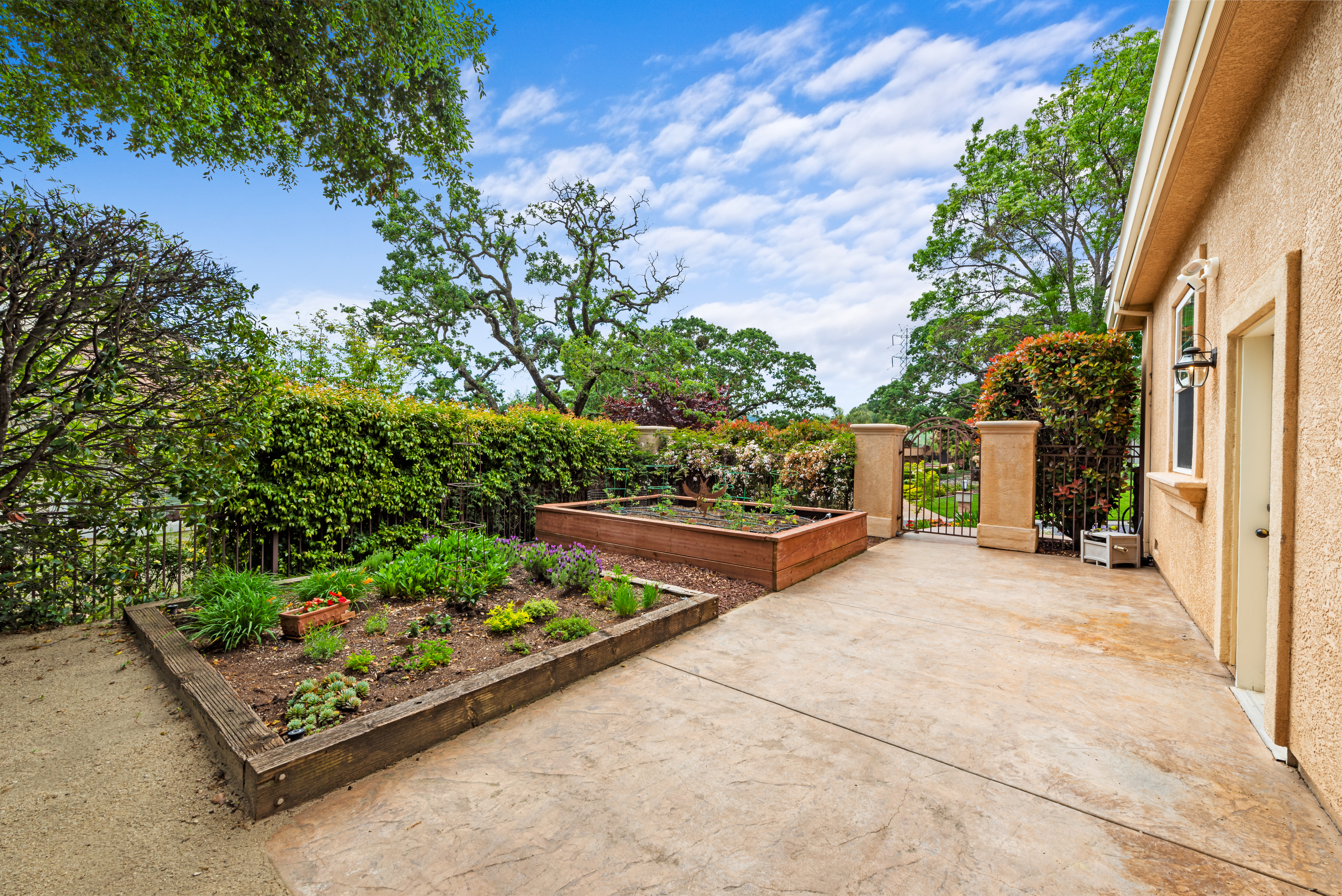  Stunning Home in the Eastridge Gated Subdivision - 物件實景