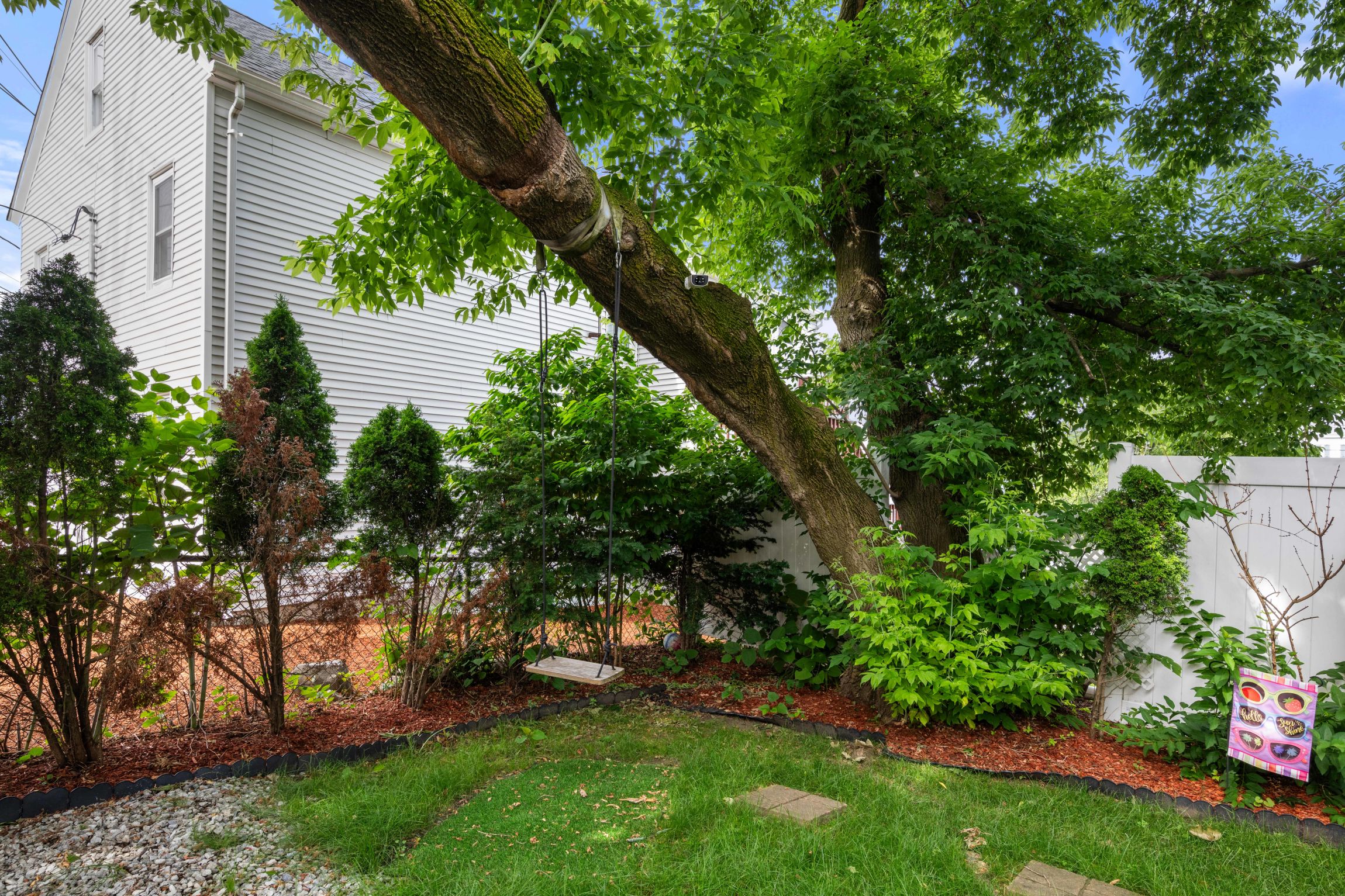  8 Pulaski Street, Peabody, MA, 01960 - 物件實景