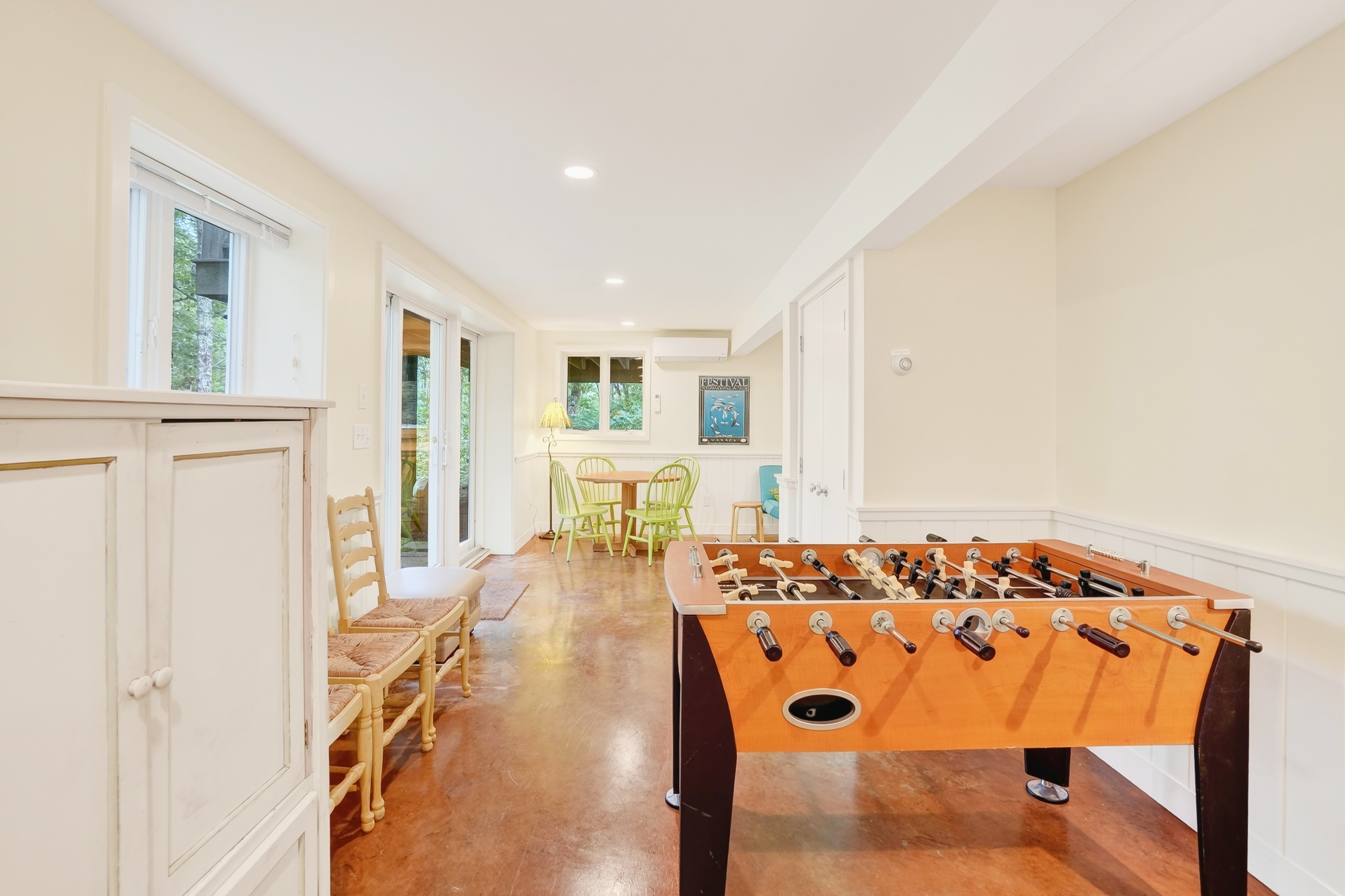  Custom Crafted Contempory in Quiet Neighborhood - 物件實景