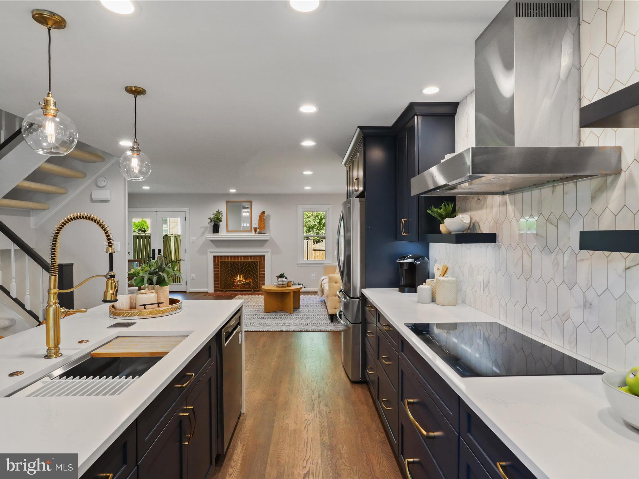 Arlington, Virginia, 22205, United States, 3 Bedrooms Bedrooms, ,3 BathroomsBathrooms,Residential,For Sale,1943915