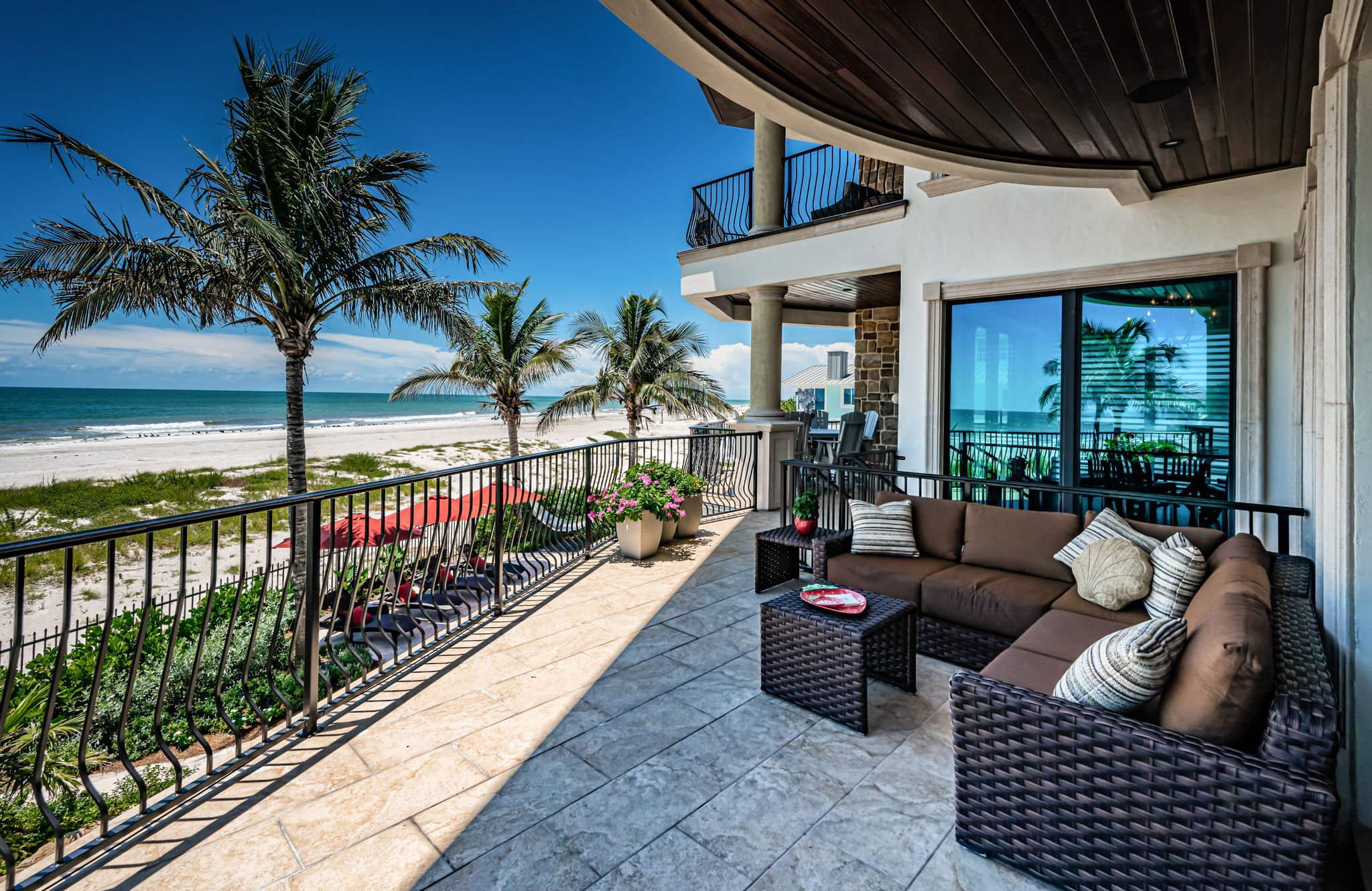 Redington Shores, Florida, 33708, United States, 5 Bedrooms Bedrooms, ,6 BathroomsBathrooms,Residential,For Sale,1921894