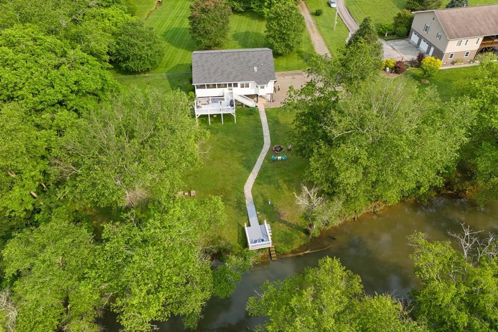 Murphy, North Carolina, 28906, United States, 2 Bedrooms Bedrooms, ,2 BathroomsBathrooms,Residential,For Sale,1923823