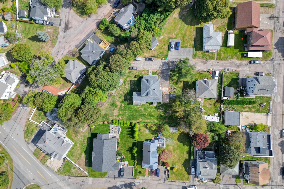 Hull, Massachusetts, 02045, United States, 6 Bedrooms Bedrooms, ,3 BathroomsBathrooms,Residential,For Sale,1978690