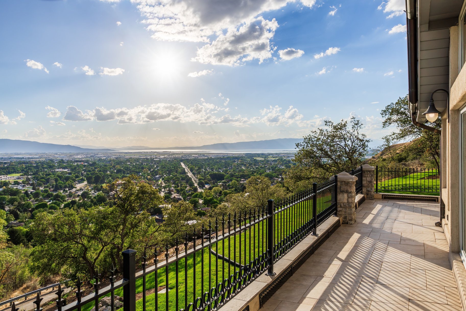  European Estate with Huge Views of the Valley - 物件實景
