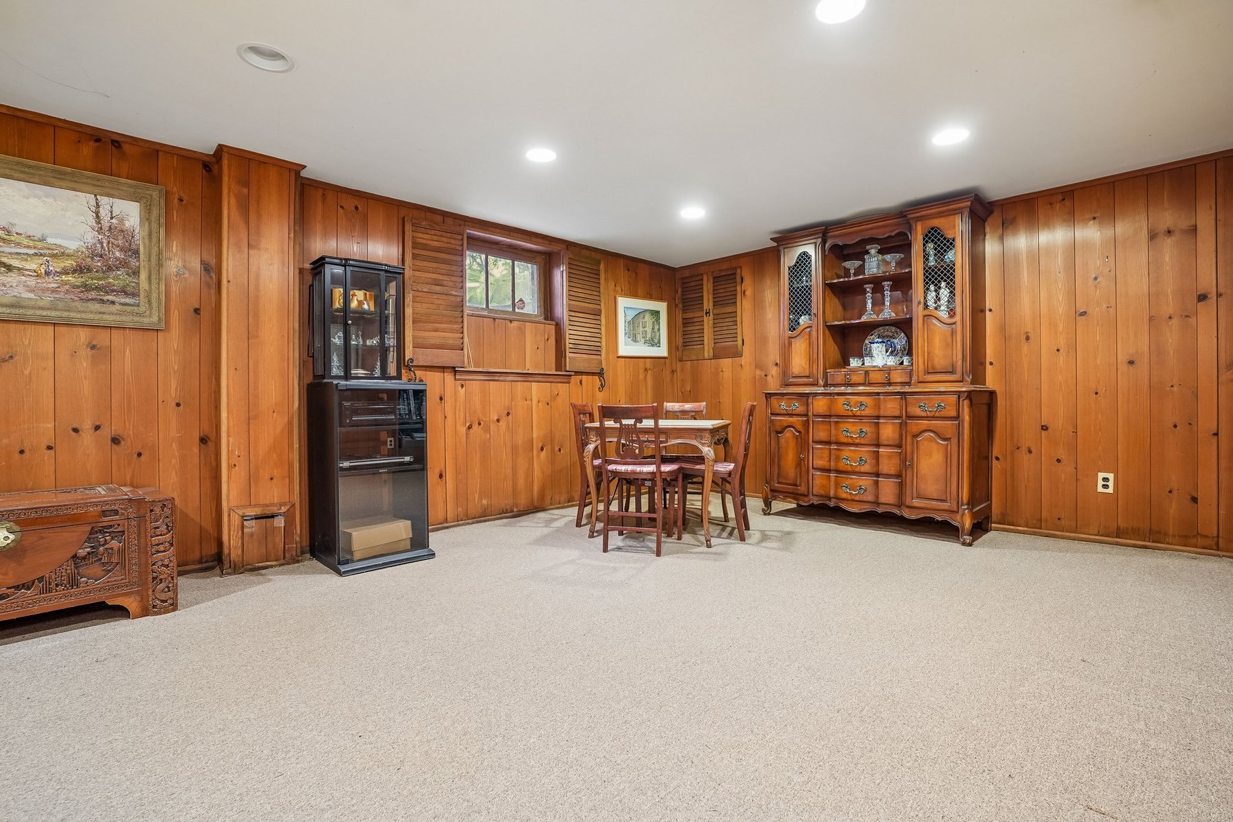  Classic Center Hall Colonial Privately Set on 1.2 Acres - 物件實景