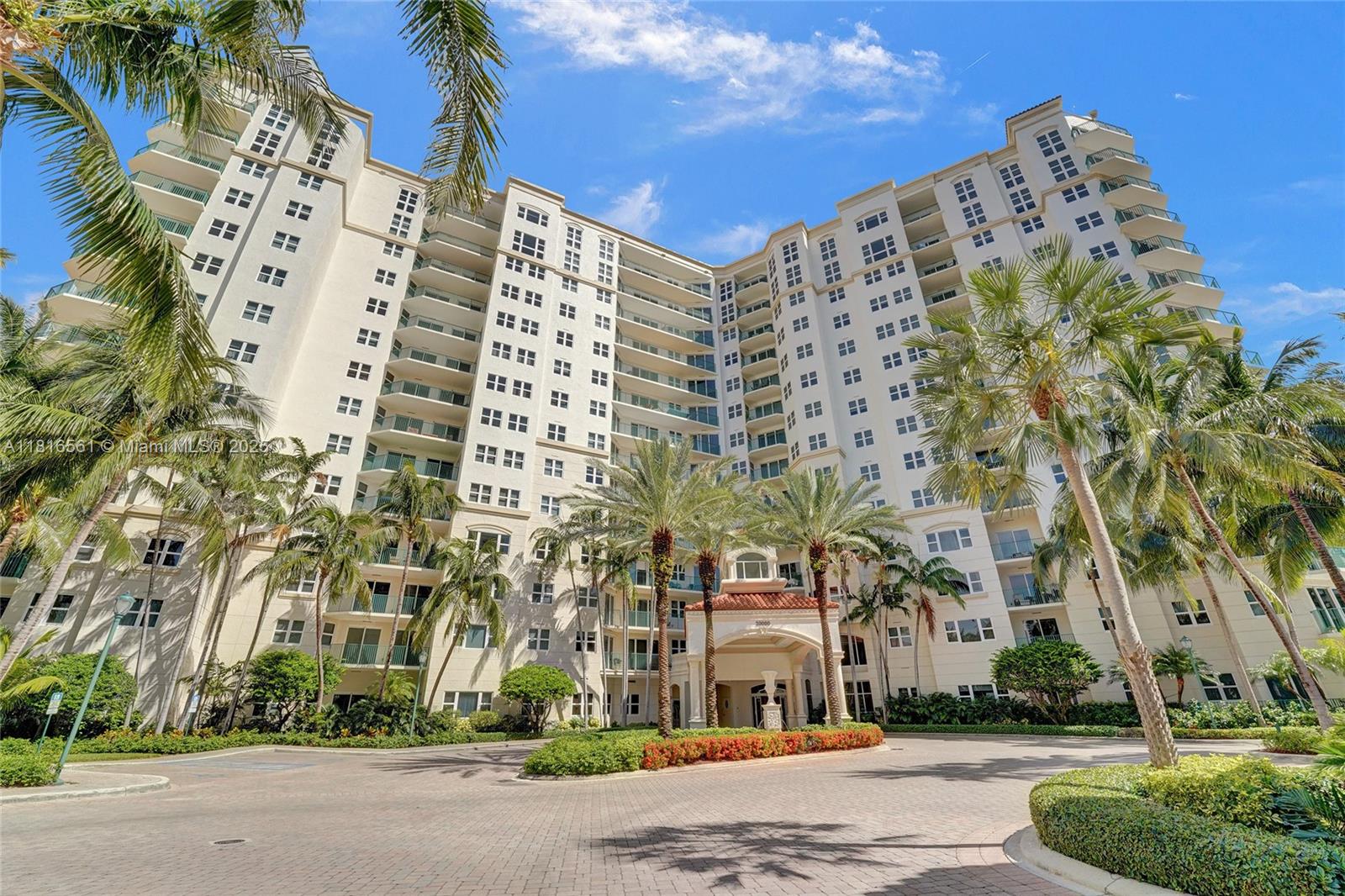 Aventura, Florida, 33180, United States, 2 Bedrooms Bedrooms, ,2 BathroomsBathrooms,Residential,For Sale,1848043