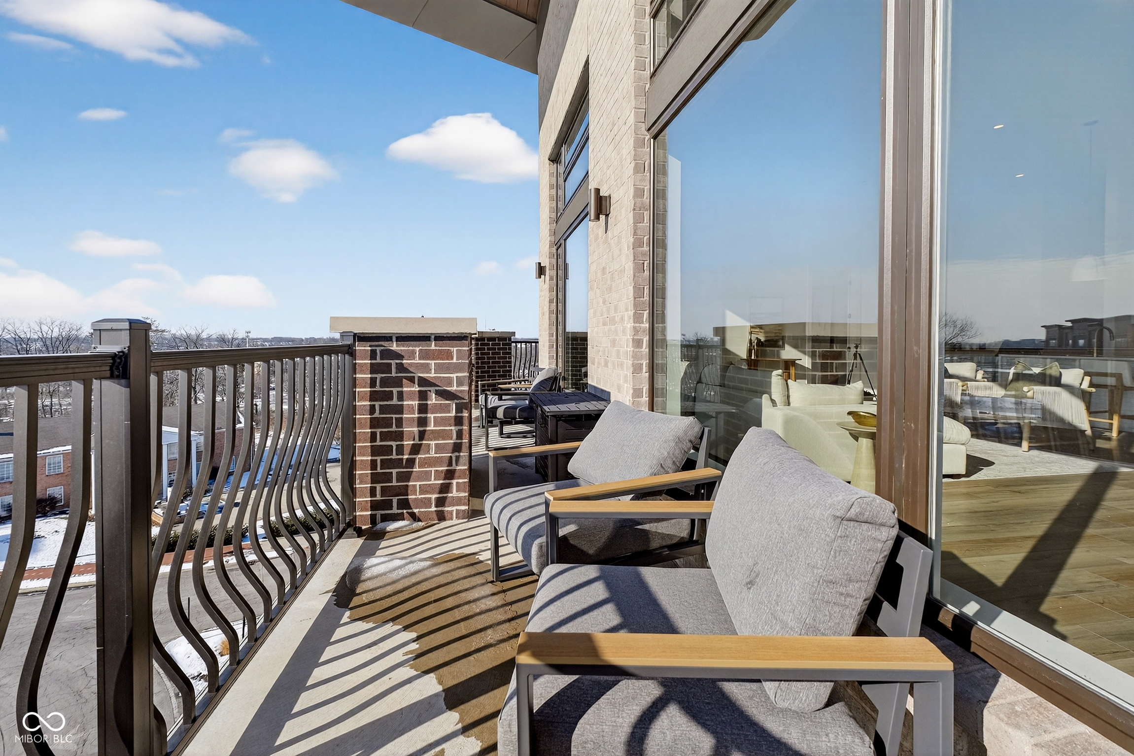 Carmel, Indiana, 46032, United States, 2 Bedrooms Bedrooms, ,3 BathroomsBathrooms,Residential,For Sale,1981116