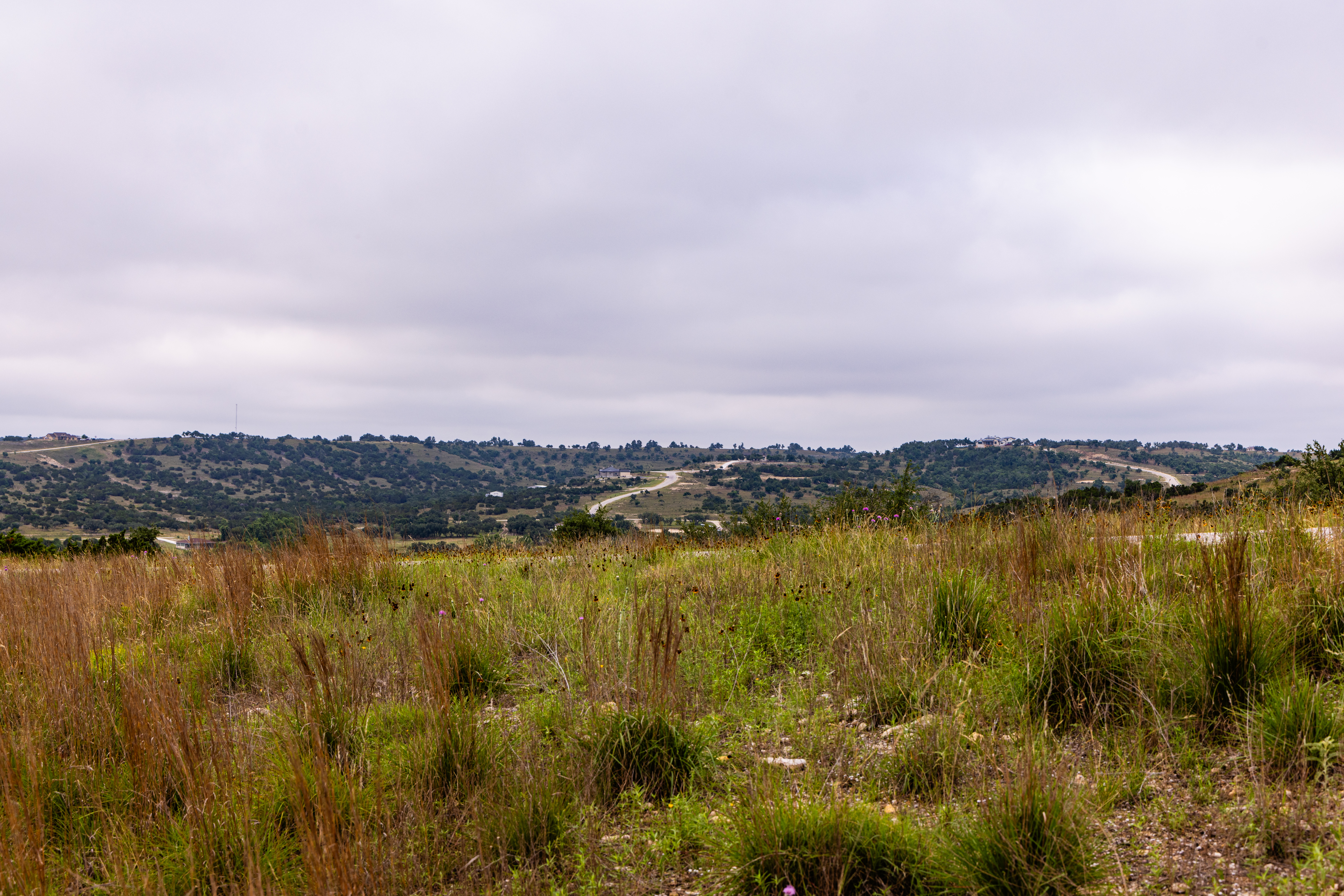  Expansive 10-Acre Lot - 物件實景