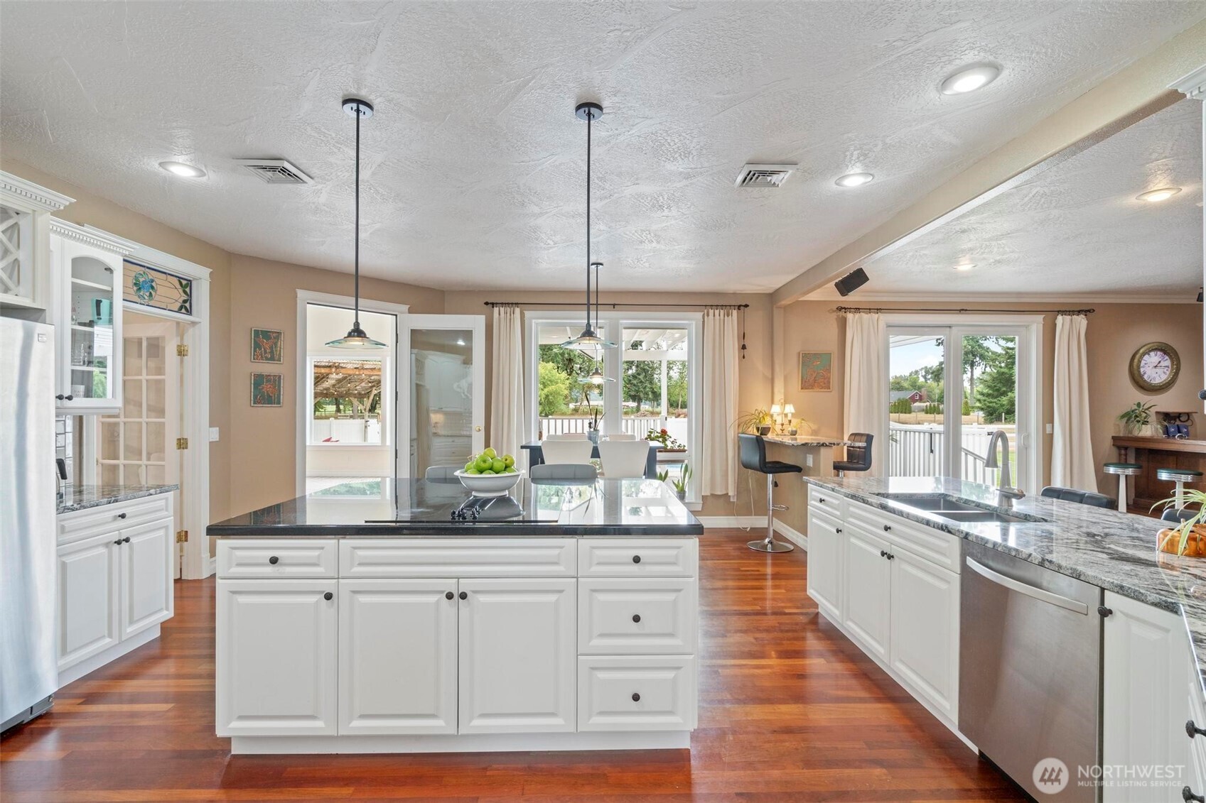 Centralia, Washington, 98531, United States, 3 Bedrooms Bedrooms, ,3 BathroomsBathrooms,Residential,For Sale,1983563