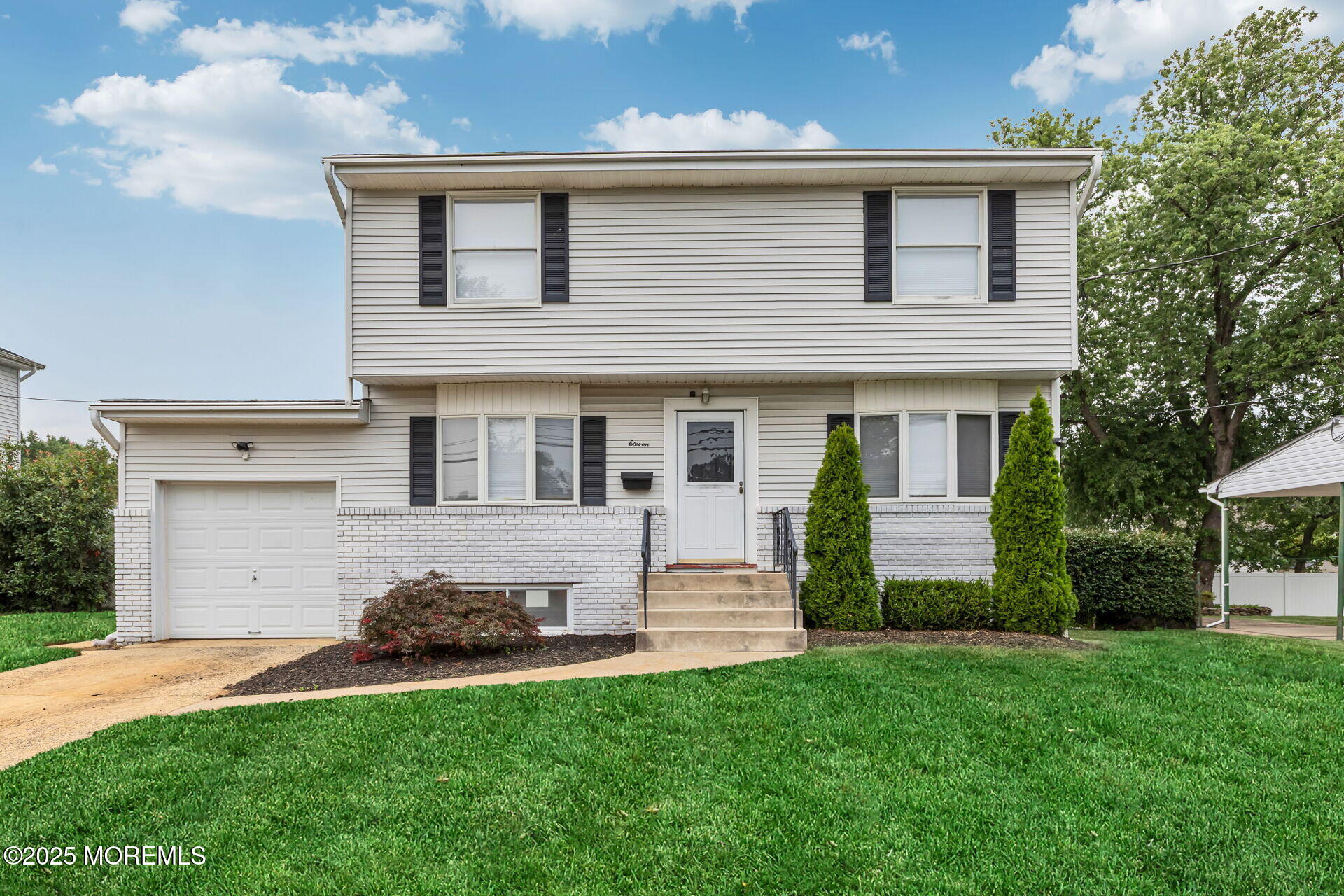 11 Cornell Dr, Hazlet, NJ 07730