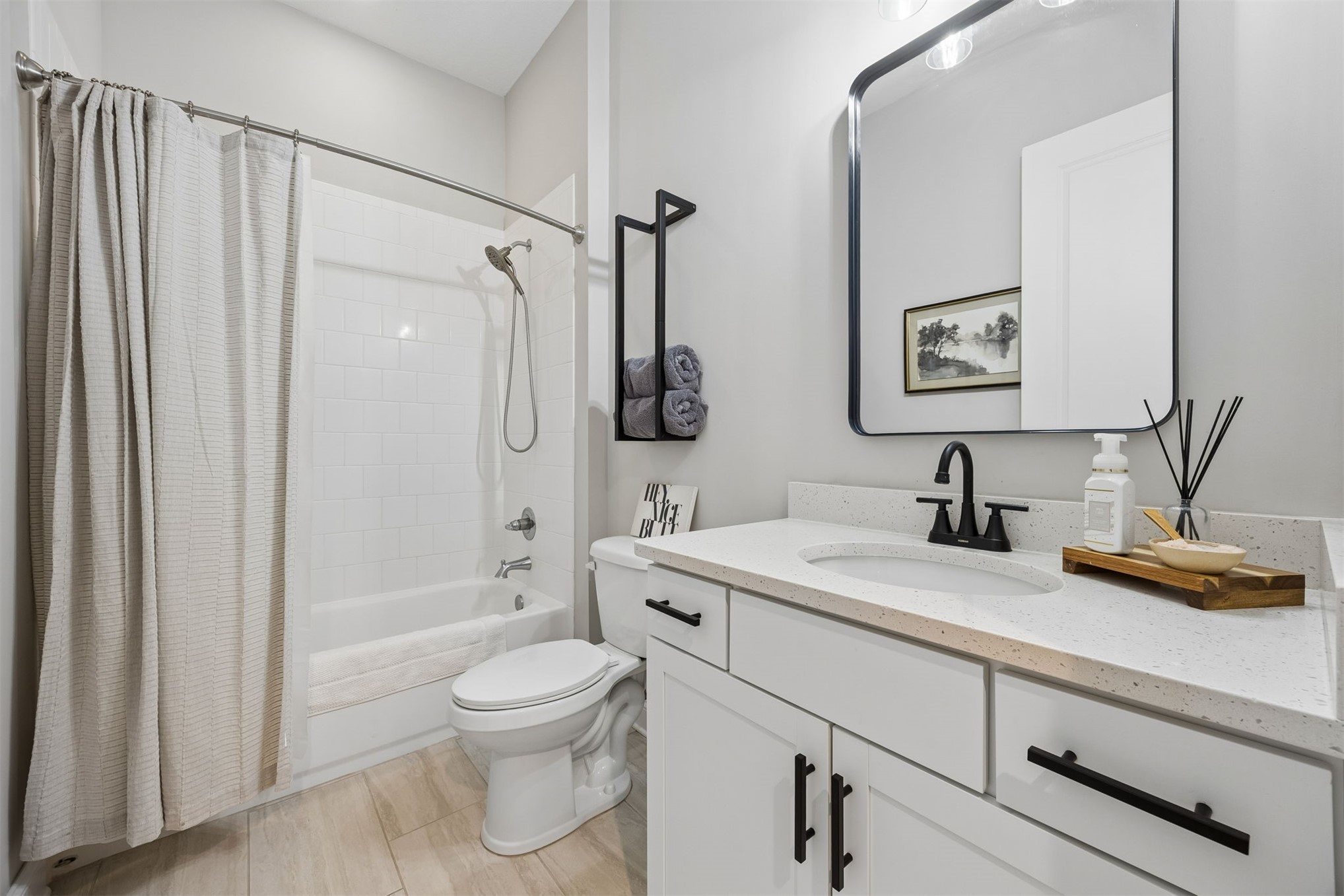 Fernandina Beach, Florida, 32034, United States, 3 Bedrooms Bedrooms, ,2 BathroomsBathrooms,Residential,For Sale,2031071