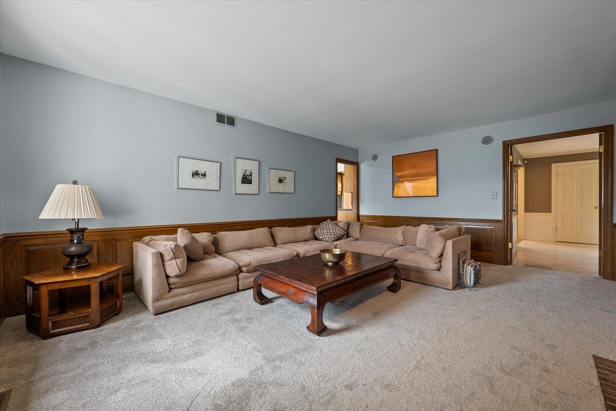 Mequon, Wisconsin, 53097, United States, 5 Bedrooms Bedrooms, ,5 BathroomsBathrooms,Residential,For Sale,1907648