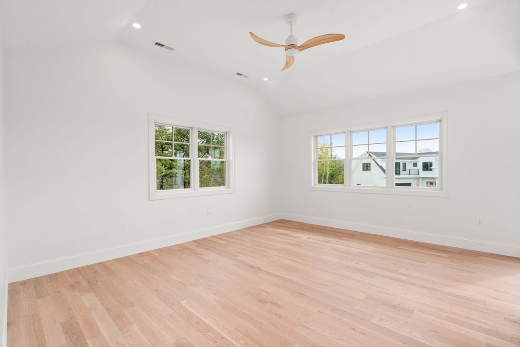 Gloucester, Massachusetts, 01930, United States, 4 Bedrooms Bedrooms, ,5 BathroomsBathrooms,Residential,For Sale,1804807