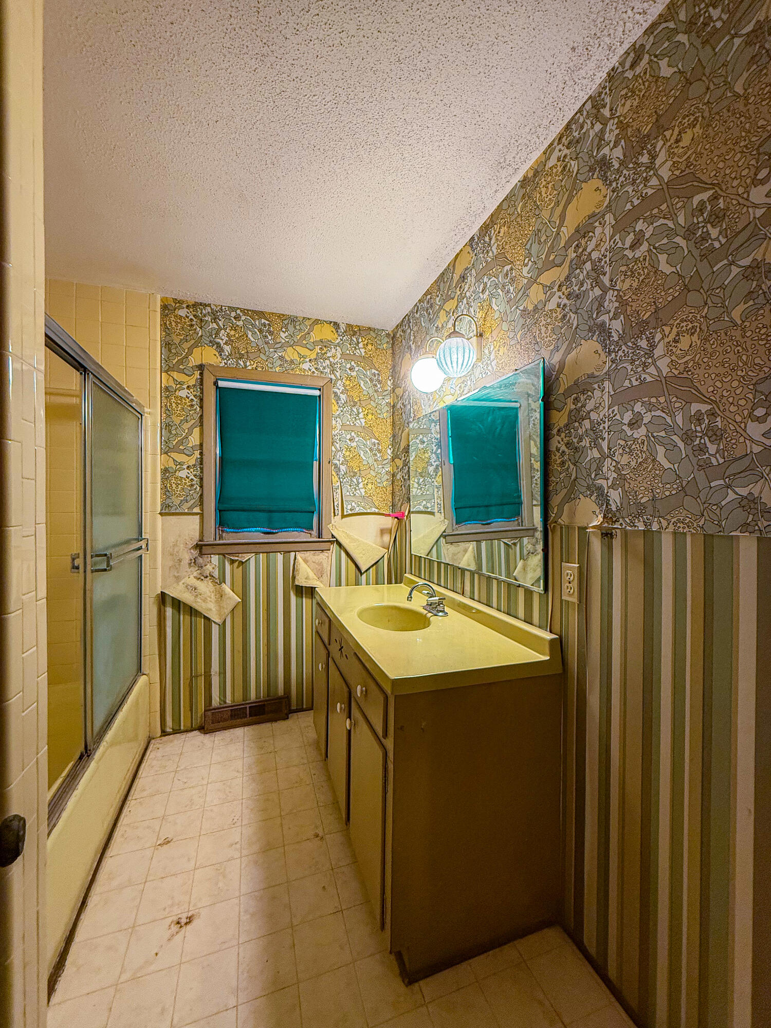 Folly Beach, South Carolina, 29439, United States, 4 Bedrooms Bedrooms, ,3 BathroomsBathrooms,Residential,For Sale,1975835