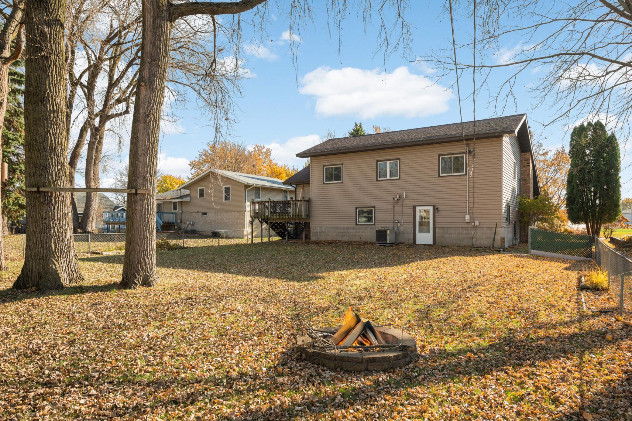 Vadnais Heights, Minnesota, 55127, United States, 4 Bedrooms Bedrooms, ,2 BathroomsBathrooms,Residential,For Sale,1993566