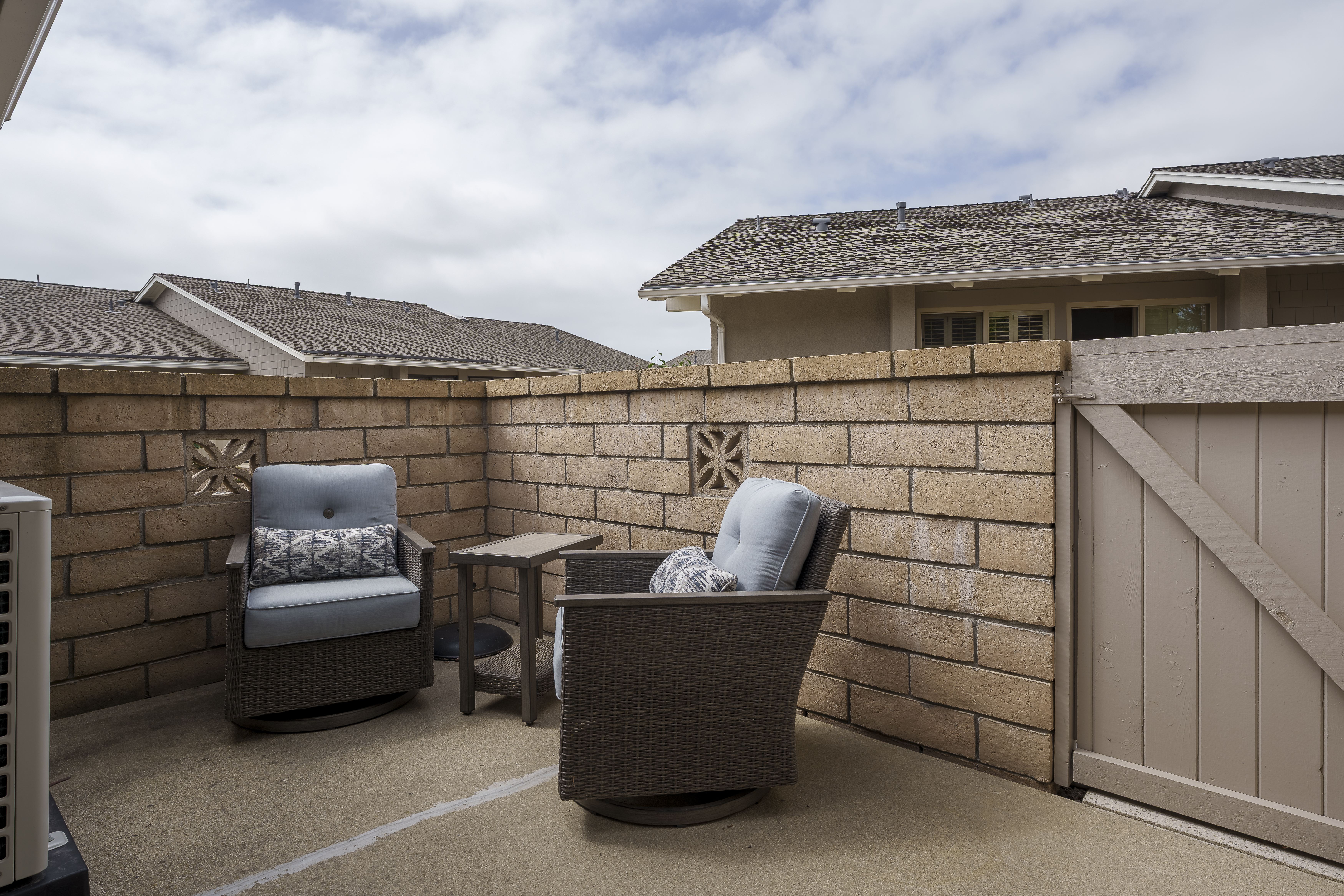 8816 Yuba Circle, Huntington Beach, CA 92646 - 物件實景