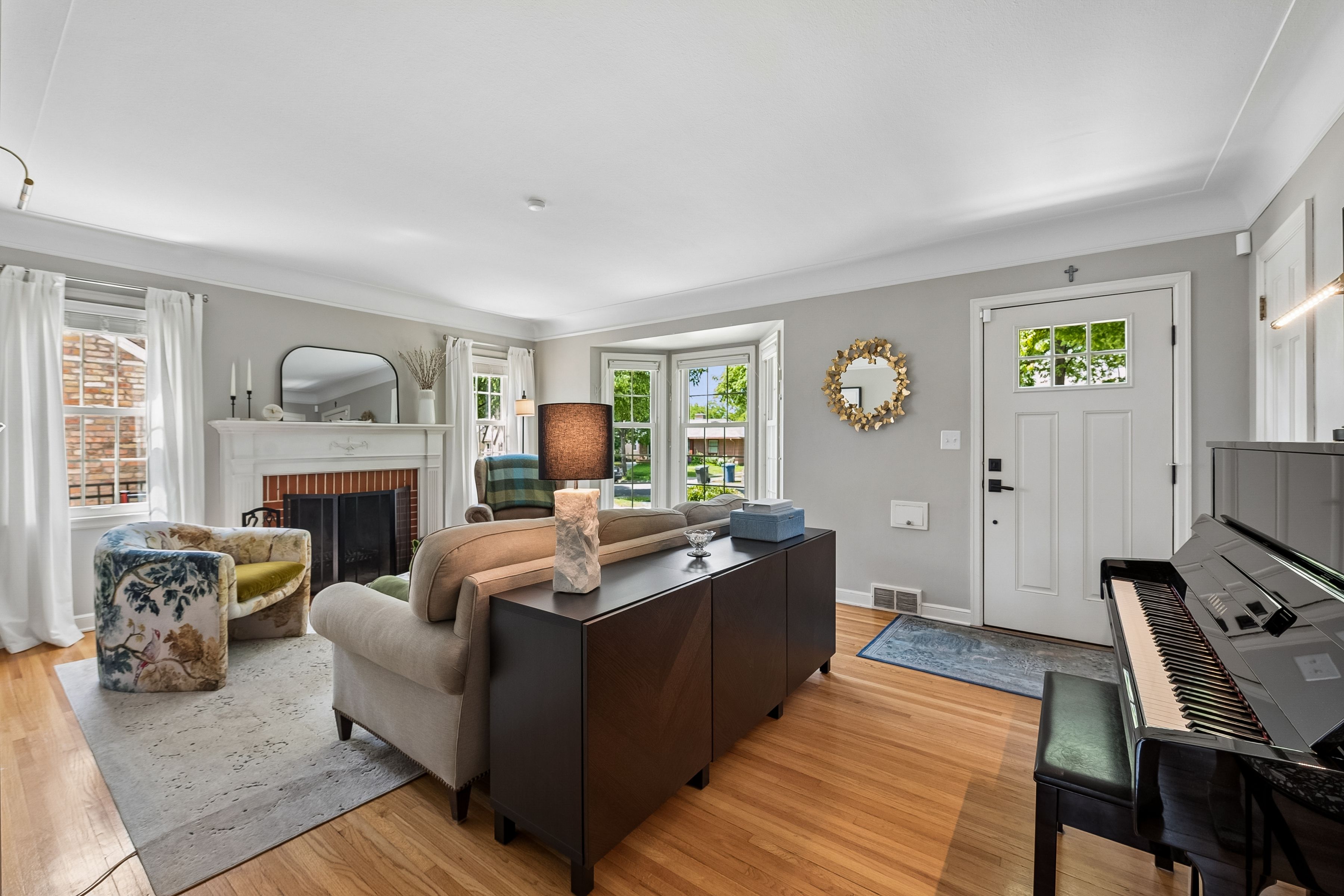  Elegant Cape Cod Living with Timeless Architectural Detail - 物件實景