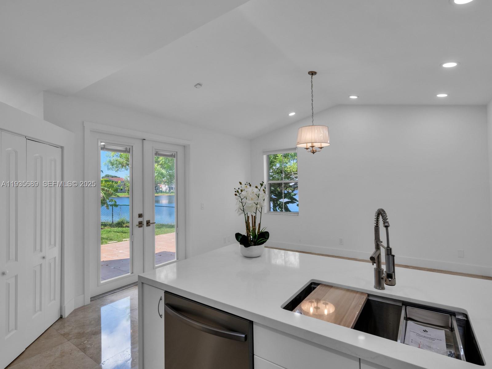 Pembroke Pines, Florida, 33029, United States, 3 Bedrooms Bedrooms, ,2 BathroomsBathrooms,Residential,For Sale,2006378