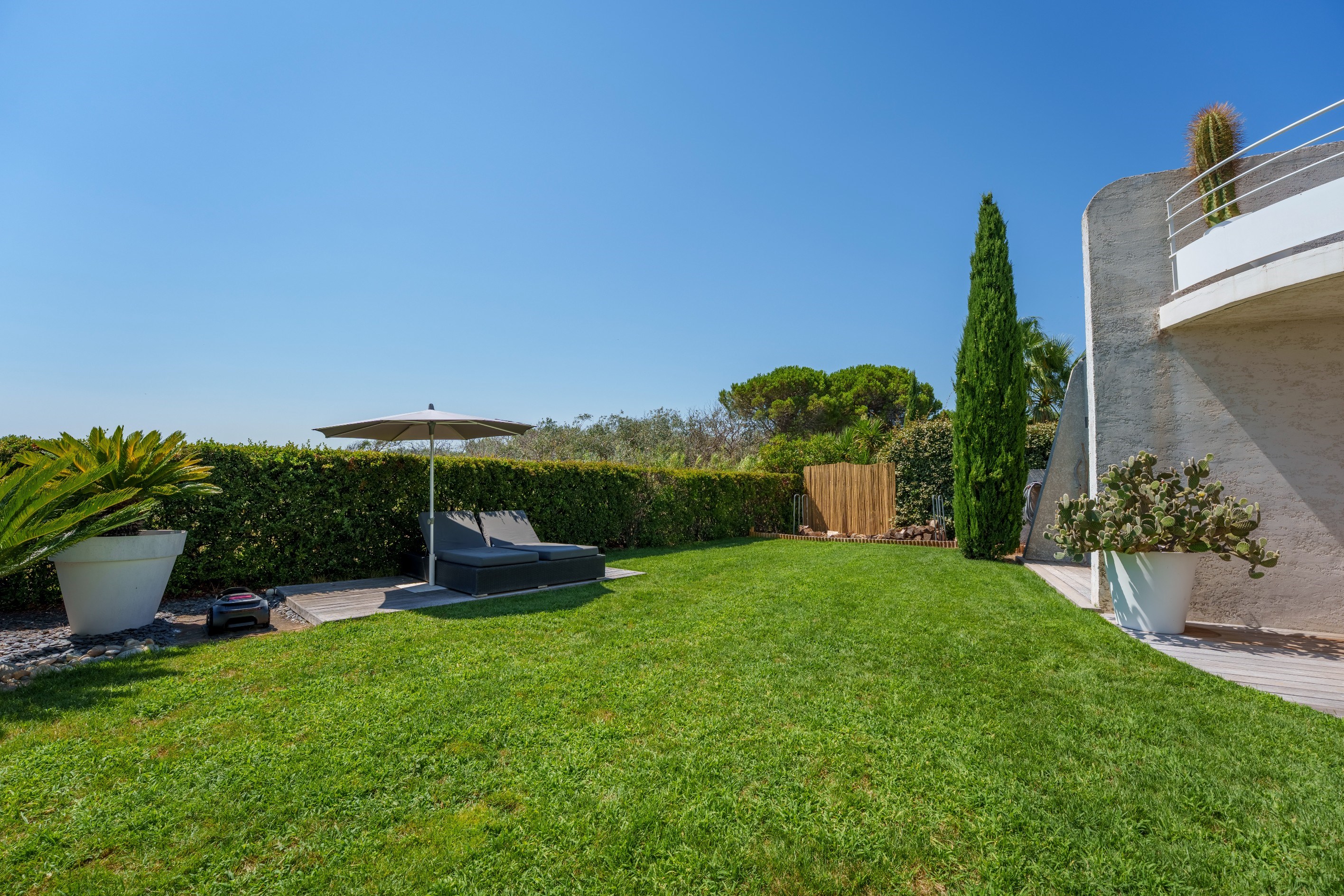  Exceptional Villa with Sea Views just steps from the Beach - 物件實景