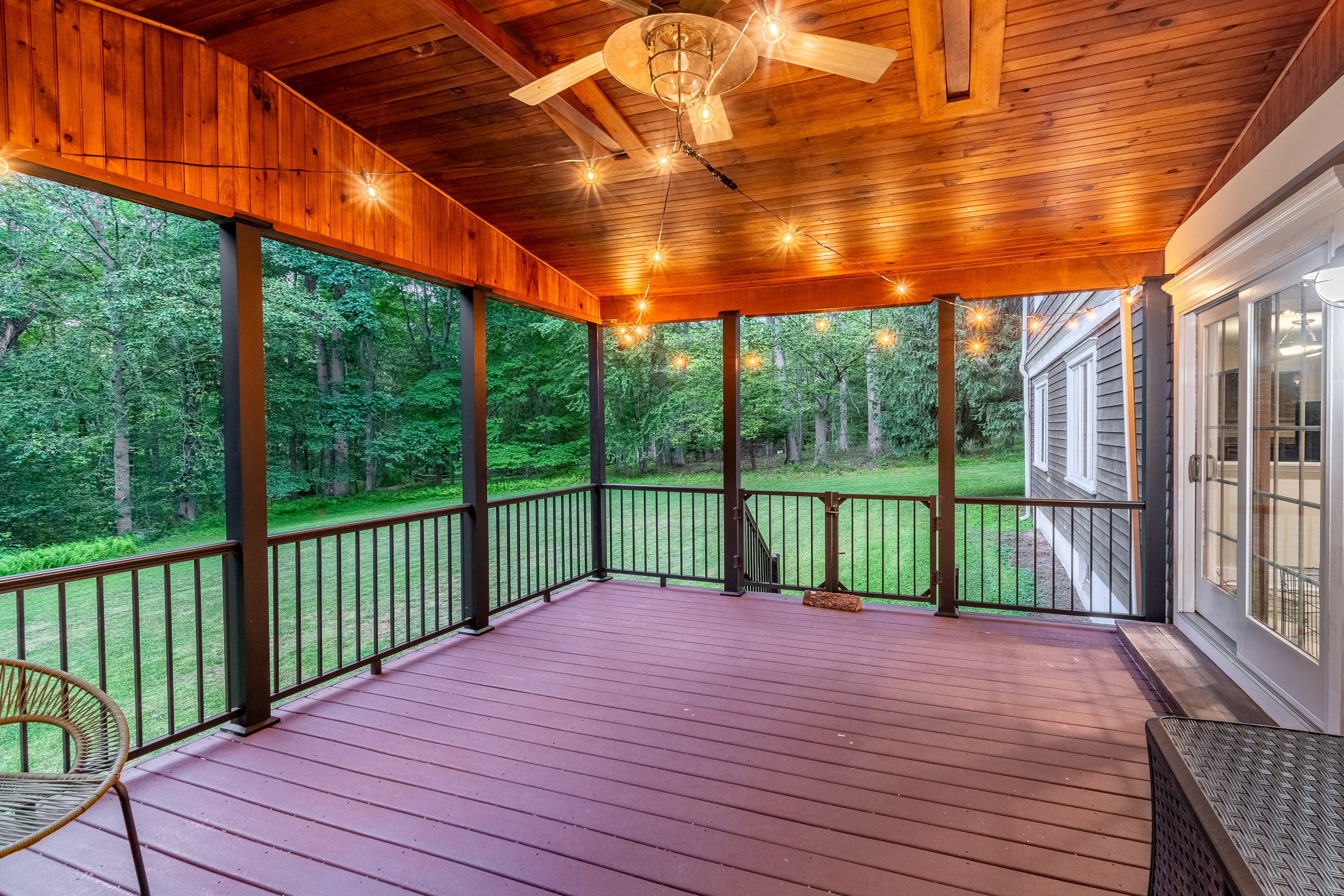  Creekside Serenity Meets Modern Comfort - 物件實景