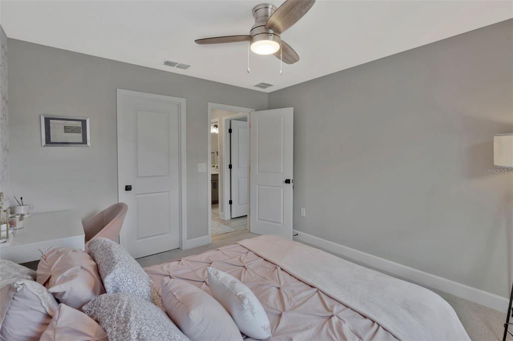 St Cloud, Florida, 34772, United States, 5 Bedrooms Bedrooms, ,3 BathroomsBathrooms,Residential,For Sale,1970821