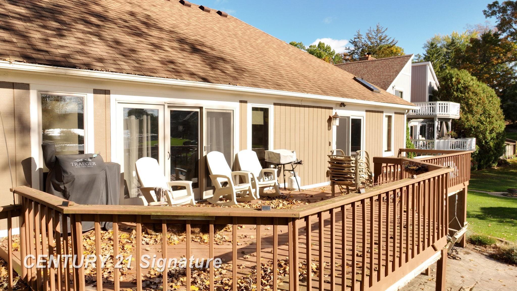 Fenton, Michigan, 48430, United States, 6 Bedrooms Bedrooms, ,4 BathroomsBathrooms,Residential,For Sale,1976063