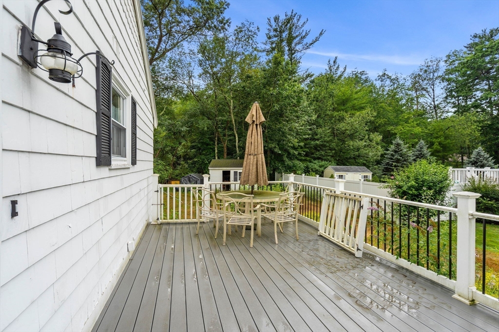 Tewksbury, Massachusetts, 01876, United States, 3 Bedrooms Bedrooms, ,1 BathroomBathrooms,Residential,For Sale,1918514