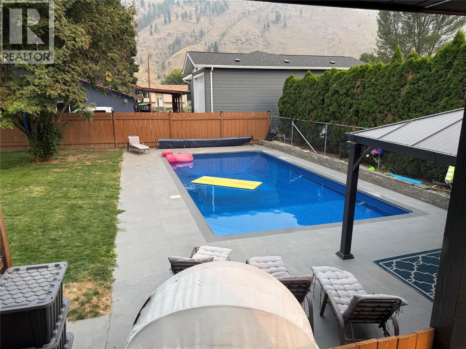KAMLOOPS, British Columbia, V2H 1N1, CA, 4 Bedrooms Bedrooms, ,4 BathroomsBathrooms,Residential,For Sale,1947764