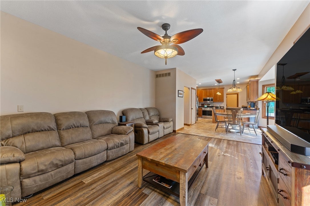 Poland, Ohio, 44514, United States, 4 Bedrooms Bedrooms, ,3 BathroomsBathrooms,Residential,For Sale,2009287