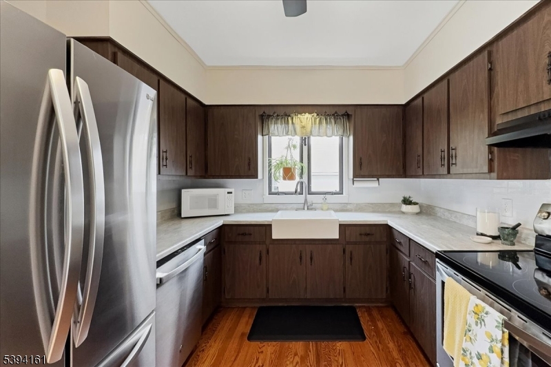 Roxbury Twp., New Jersey, 07876, United States, 3 Bedrooms Bedrooms, ,2 BathroomsBathrooms,Residential,For Sale,1987985