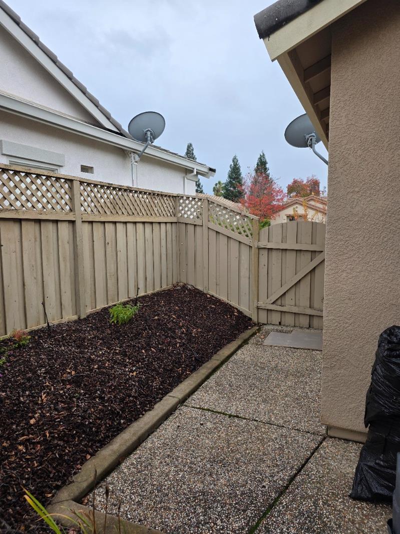 Lincoln, California, 95648, United States, 2 Bedrooms Bedrooms, ,3 BathroomsBathrooms,Residential,For Sale,1996644