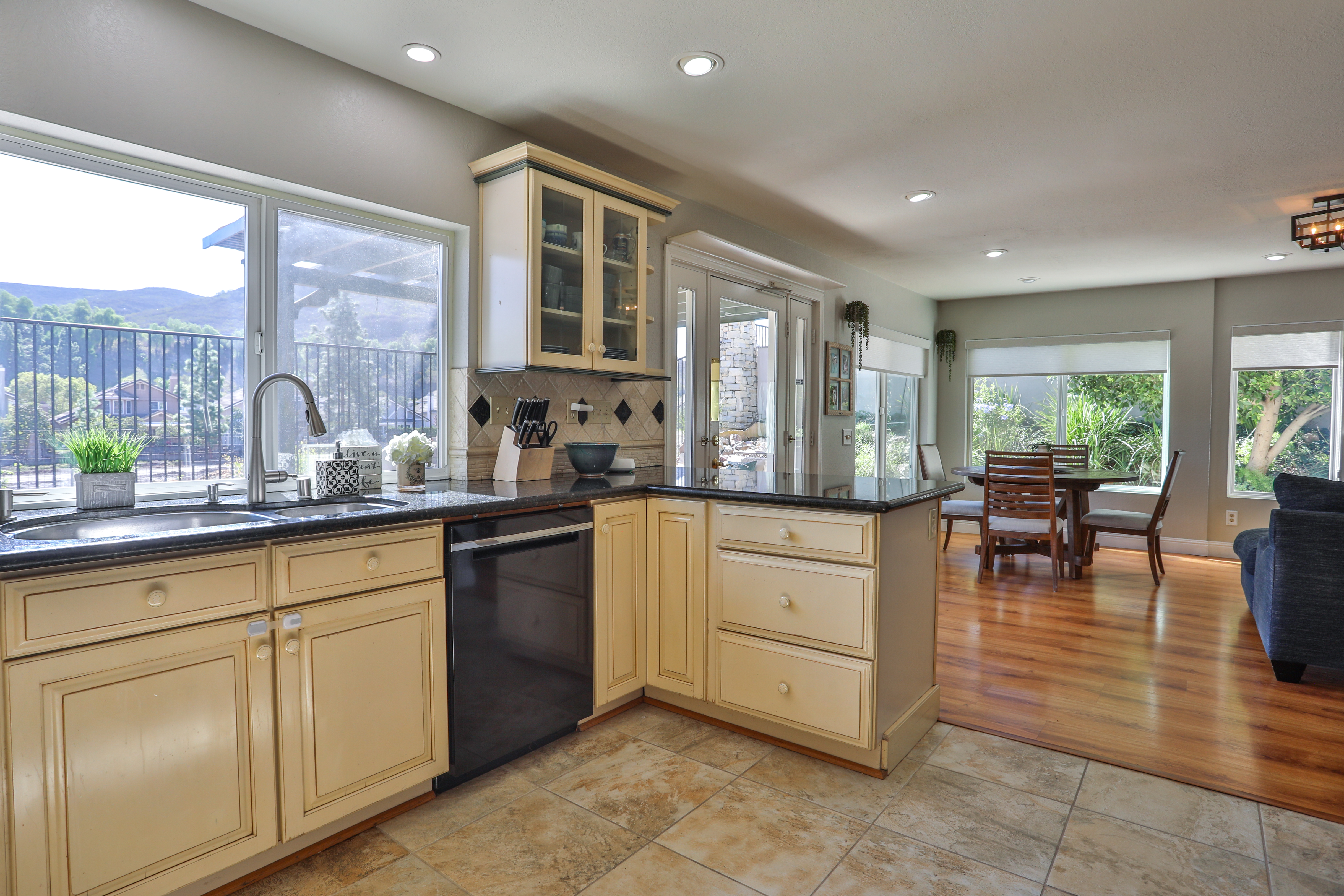  13989 Royal Melbourne Square, San Diego, CA 92128 - 物件實景