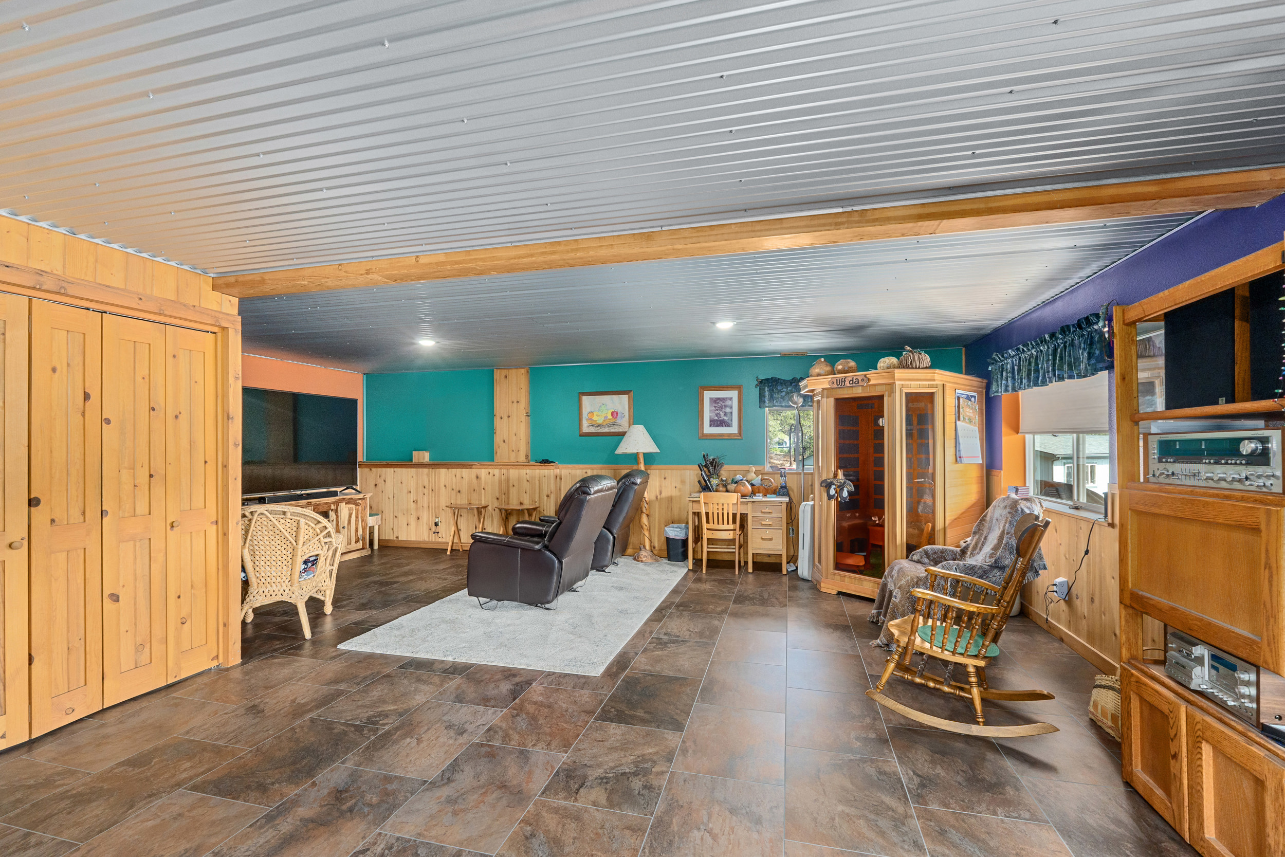 Colville, Washington, 99114, United States, 2 Bedrooms Bedrooms, ,3 BathroomsBathrooms,Residential,For Sale,1763209