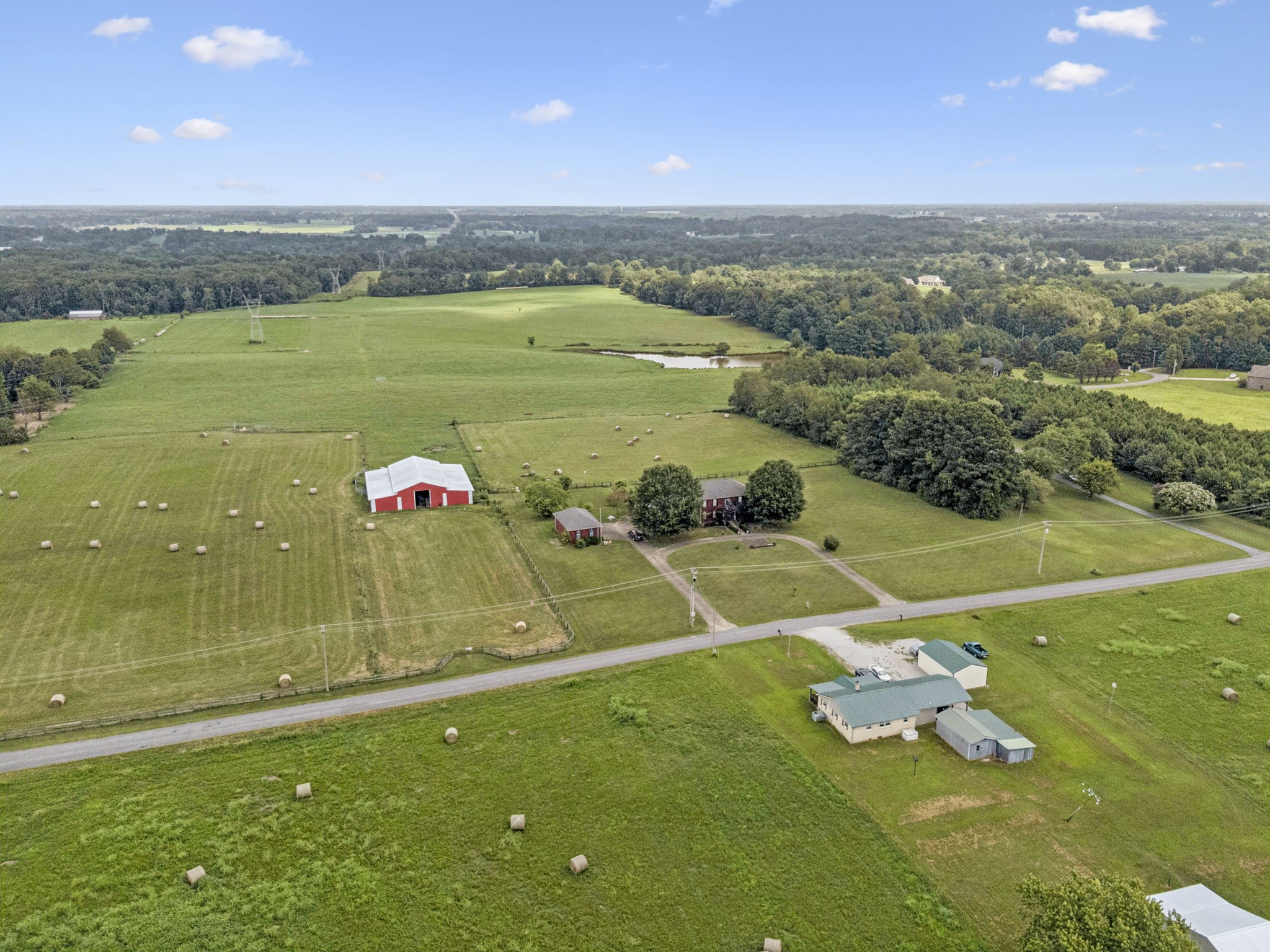 Lawrenceburg, Tennessee, 38464, United States, 5 Bedrooms Bedrooms, ,4 BathroomsBathrooms,Residential,For Sale,1967906