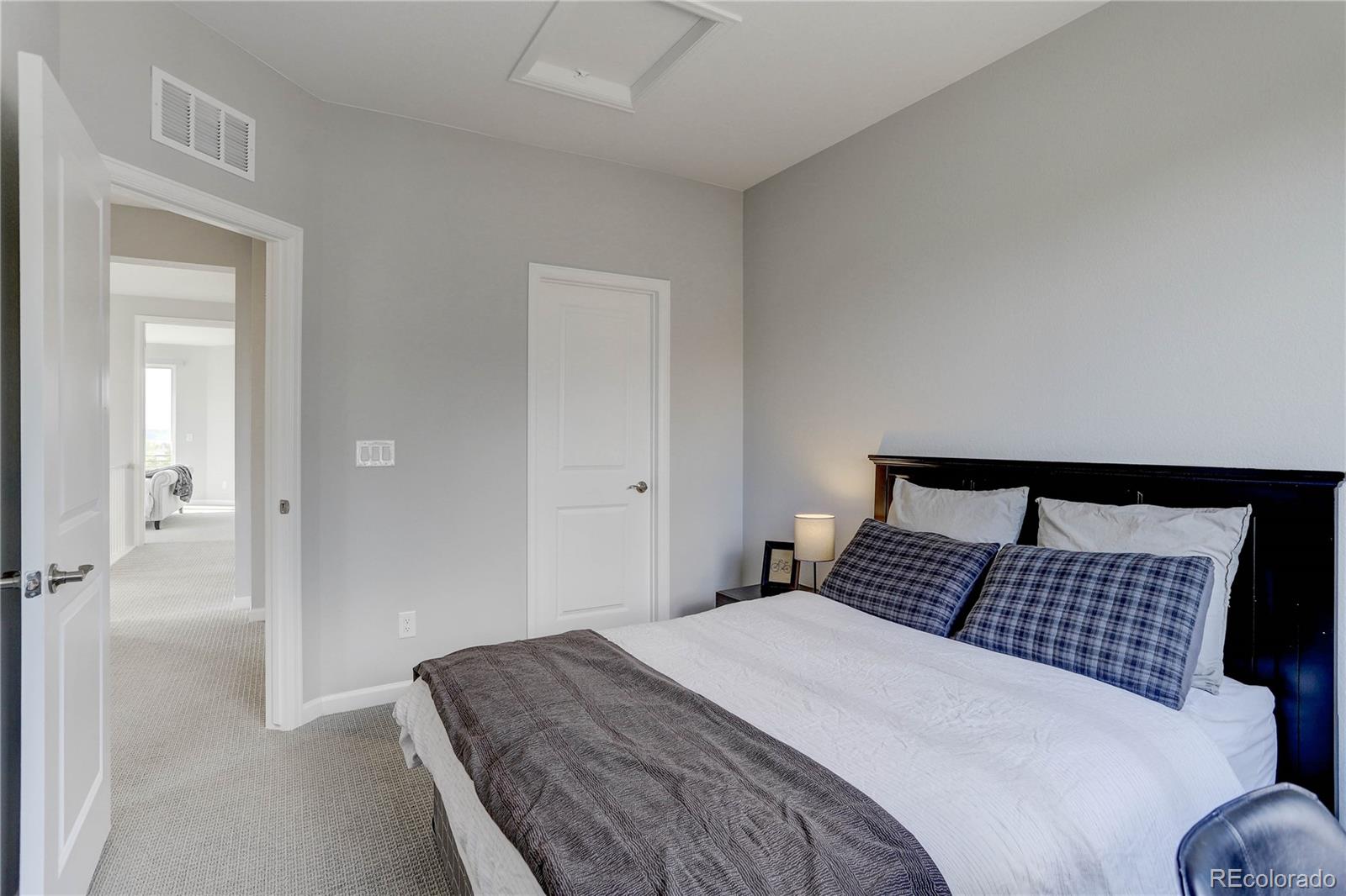Aurora, Colorado, 80015, United States, 3 Bedrooms Bedrooms, ,3 BathroomsBathrooms,Residential,For Sale,1939063