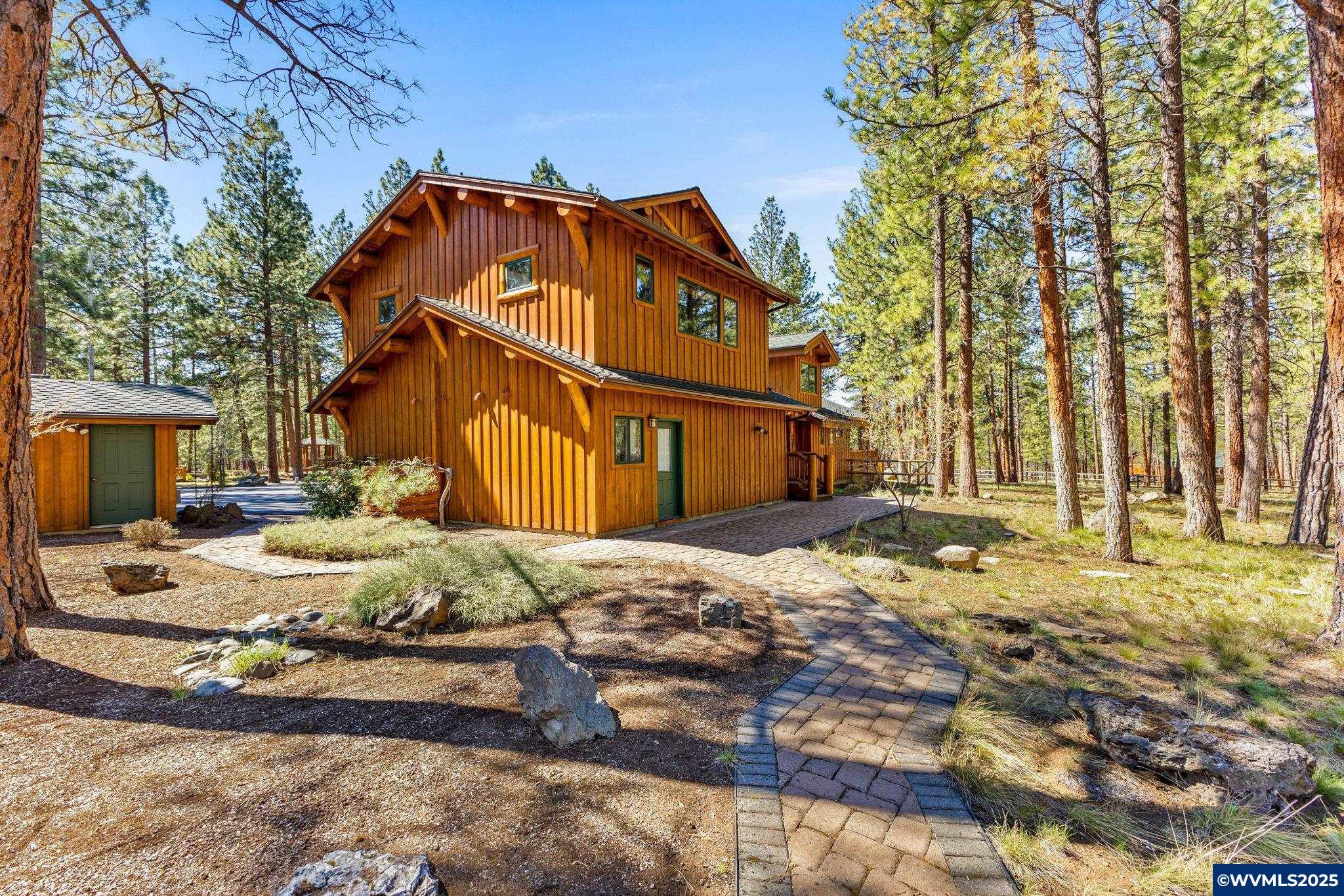 Sisters, Oregon, 97759, United States, 3 Bedrooms Bedrooms, ,6 BathroomsBathrooms,Residential,For Sale,1784576