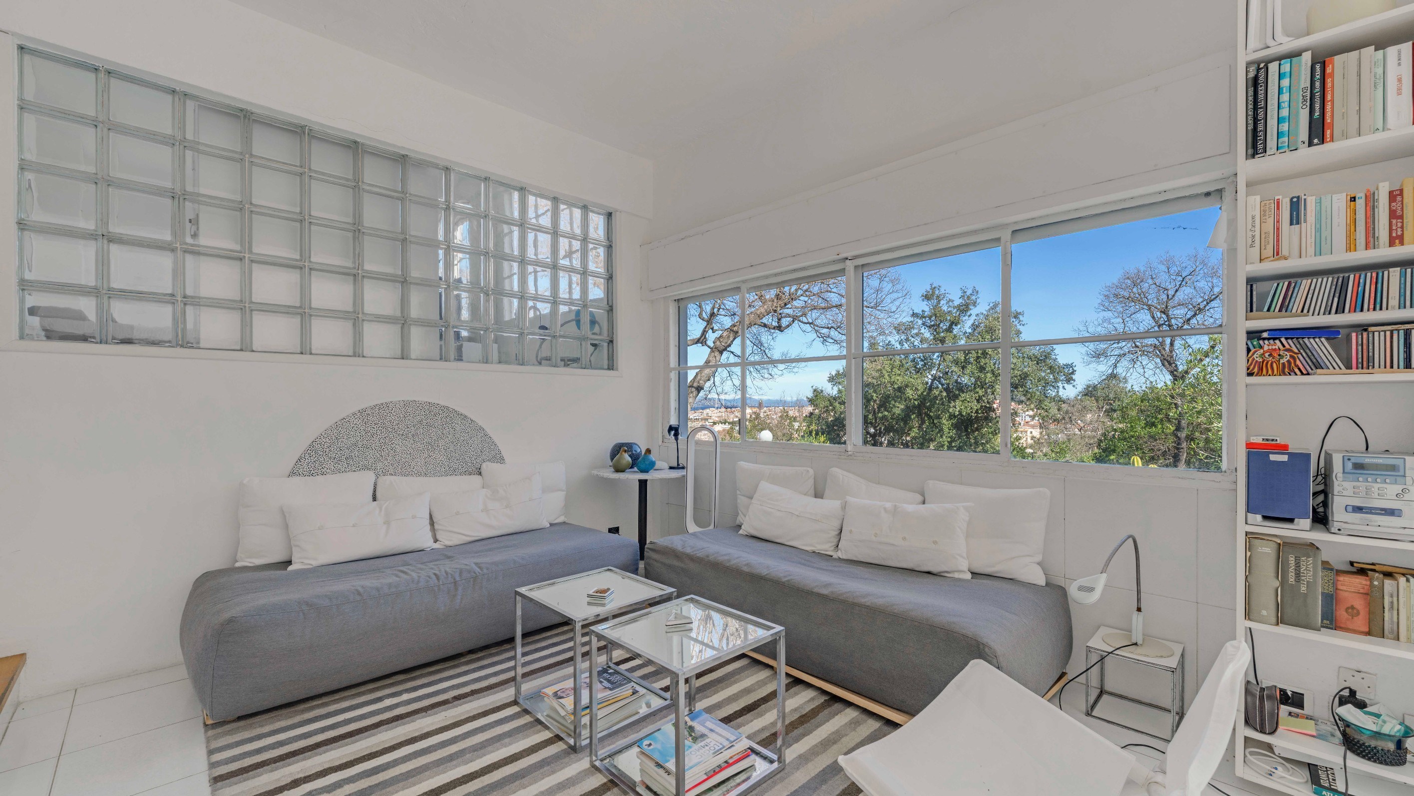  Palais Latitude 43, rare apartment for sale in Saint-Tropez with terrace and pa… - 物件實景
