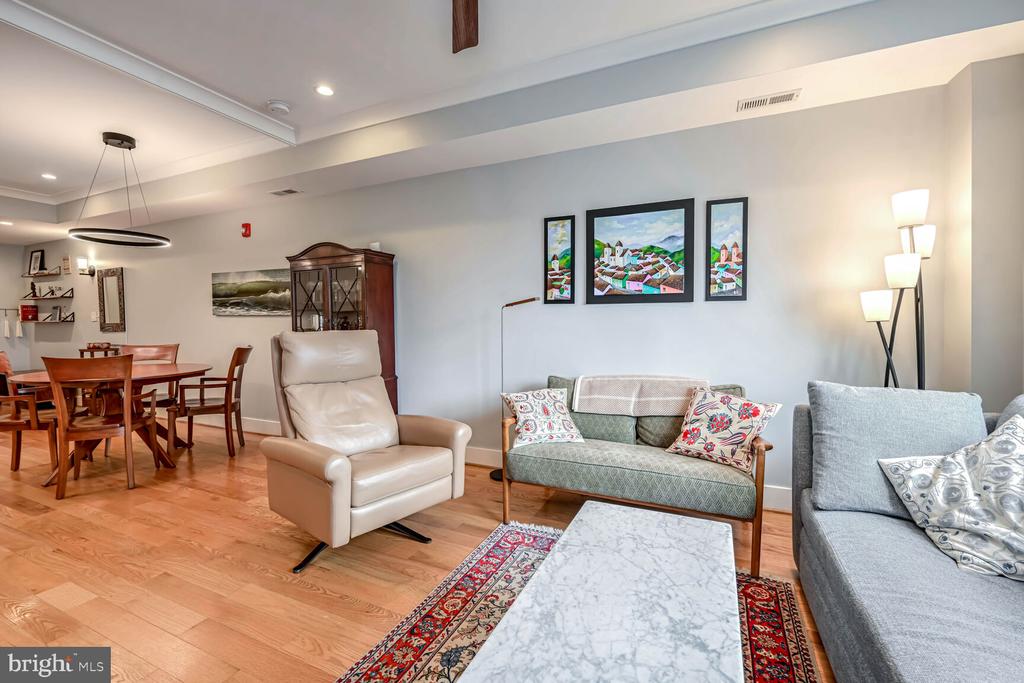 Washington, District of Columbia, 20002, United States, 2 Bedrooms Bedrooms, ,2 BathroomsBathrooms,Residential,For Sale,1985722